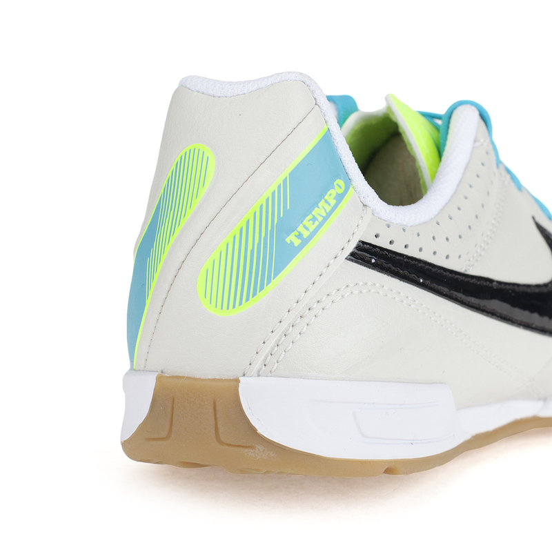 Обувь для зала Nike Tiempo Natural IV LTR IC JR 509082-001