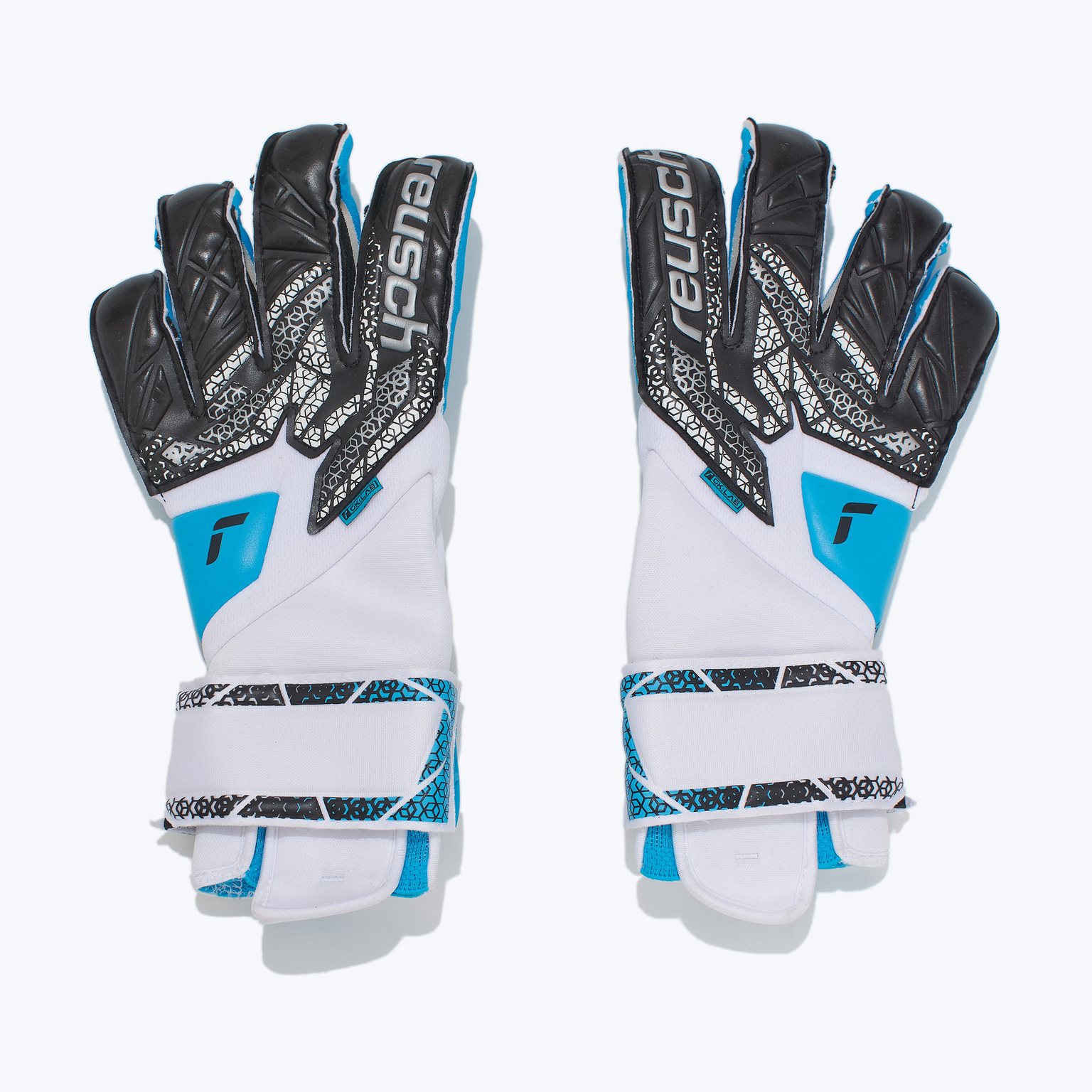 Перчатки вратарские Reusch Attrakt Aqua Evolution 5570455-1126