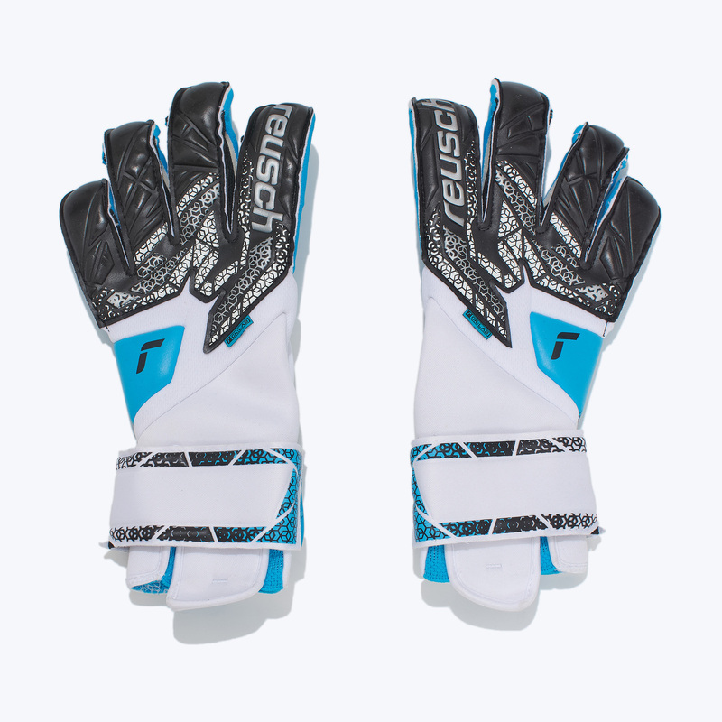 Перчатки вратарские Reusch Attrakt Aqua Evolution 5570455-1126