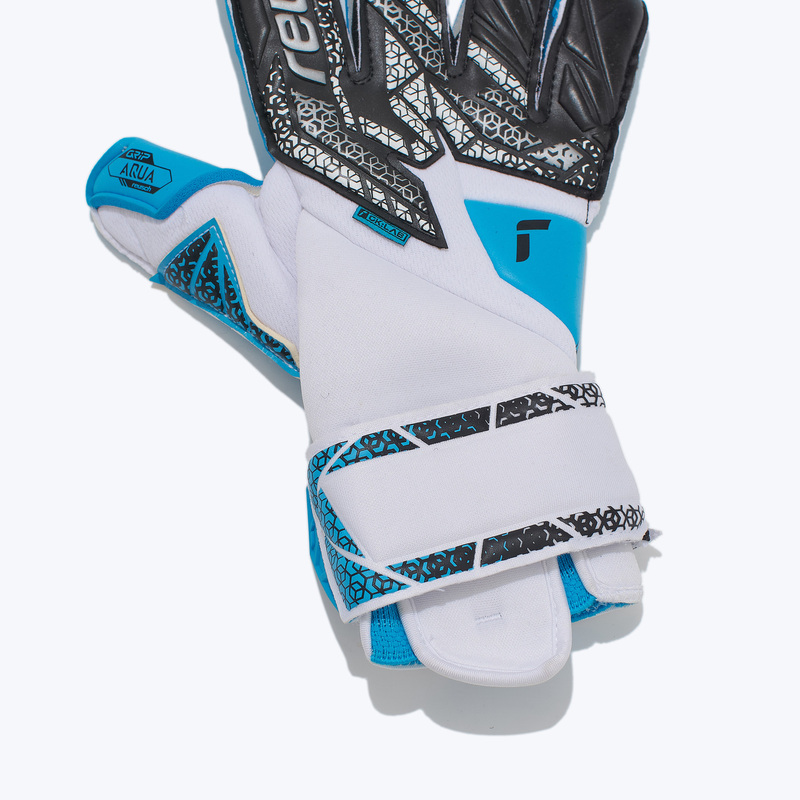 Перчатки вратарские Reusch Attrakt Aqua Evolution 5570455-1126