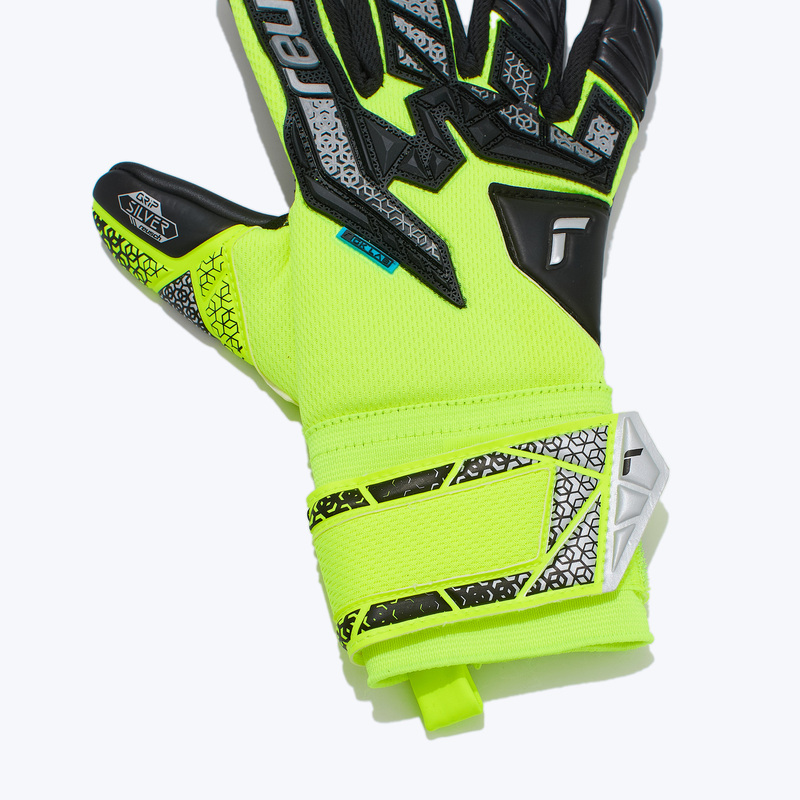 Перчатки вратарские Reusch Attrakt Freegel Silver 5570235-2025