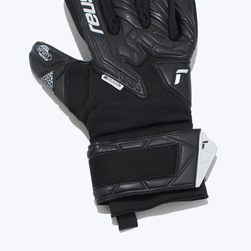 Перчатки вратарские Reusch Attrakt Infinity NC 5570725-7700