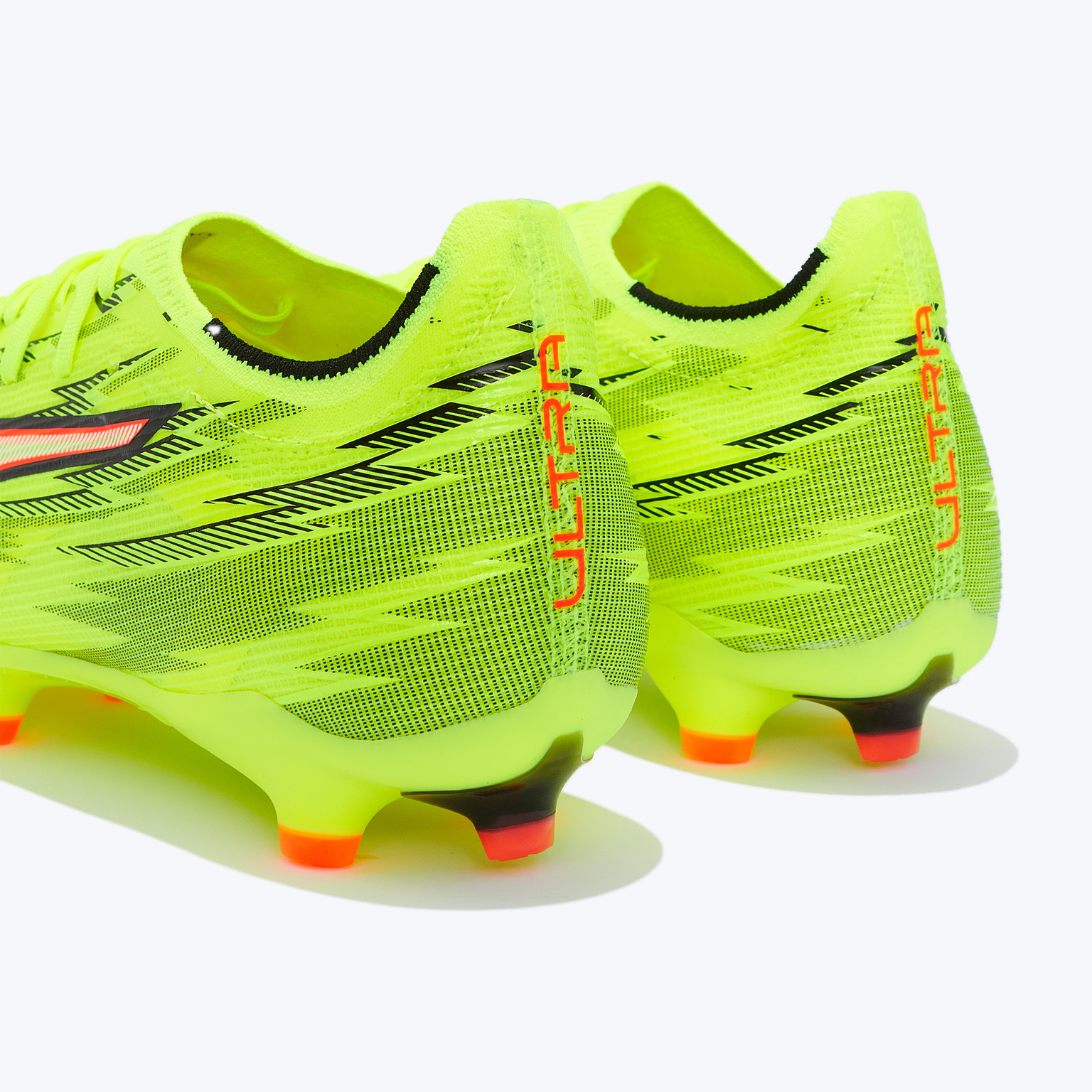 Бутсы Puma Ultra 6 Match FG/MG 10868701