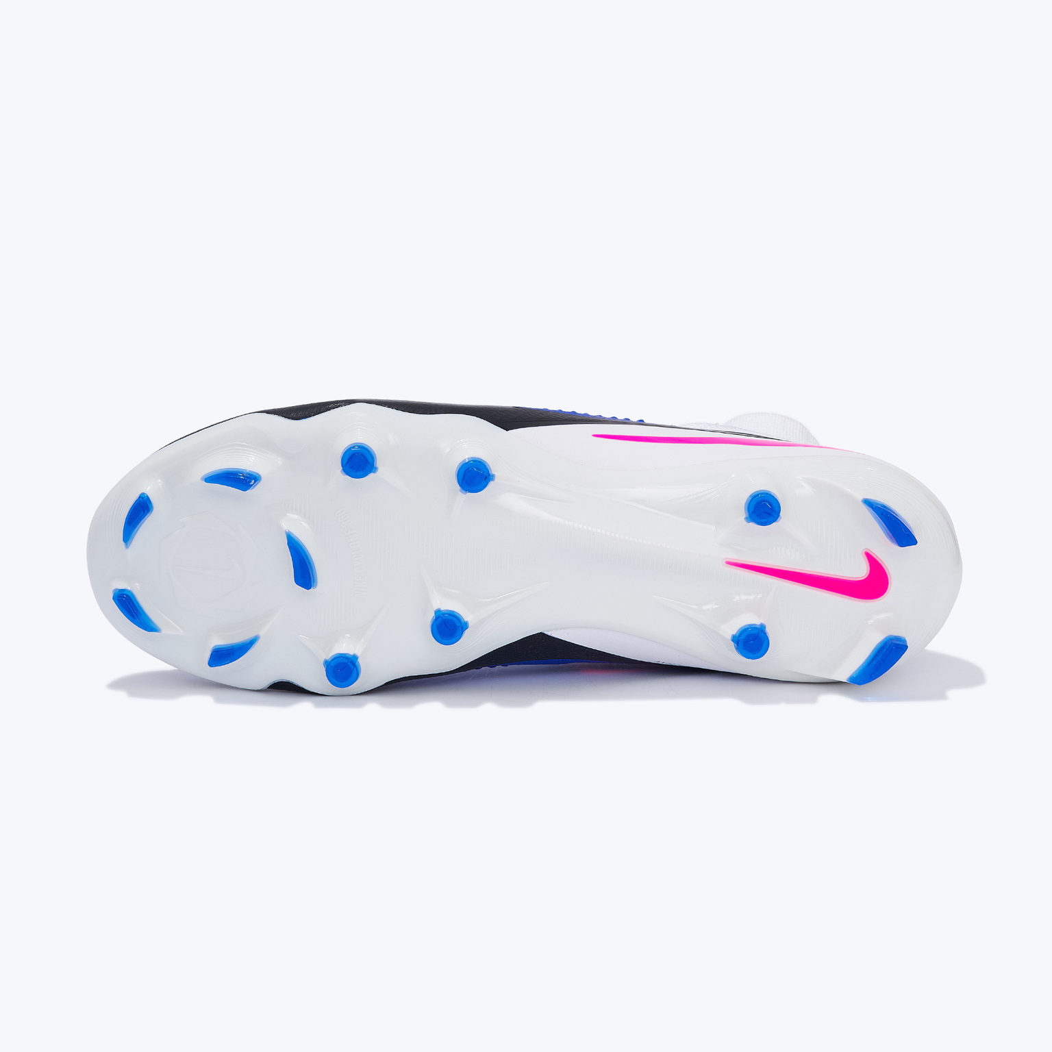 Бутсы Nike Phantom 6 High Pro FG HQ2311-446