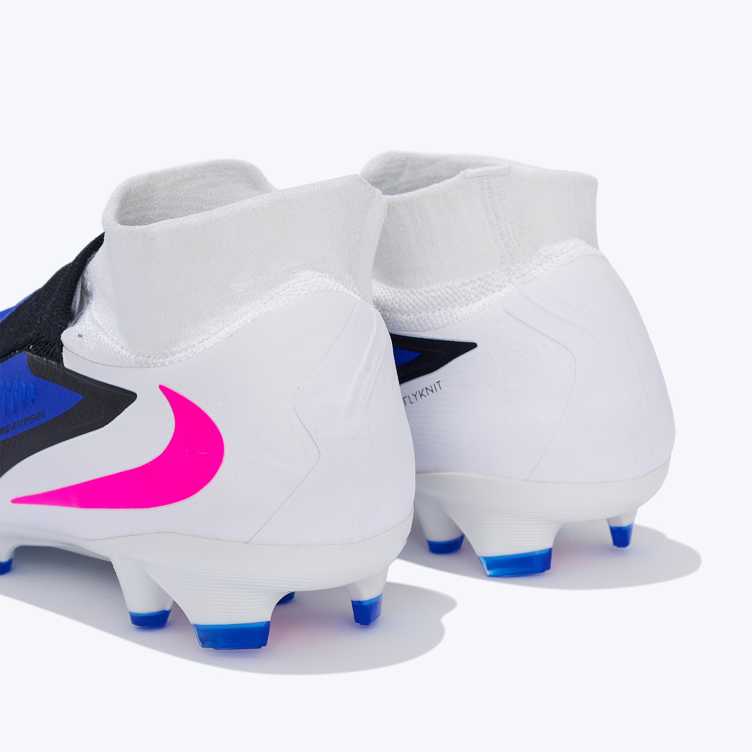 Бутсы Nike Phantom 6 High Pro FG HQ2311-446