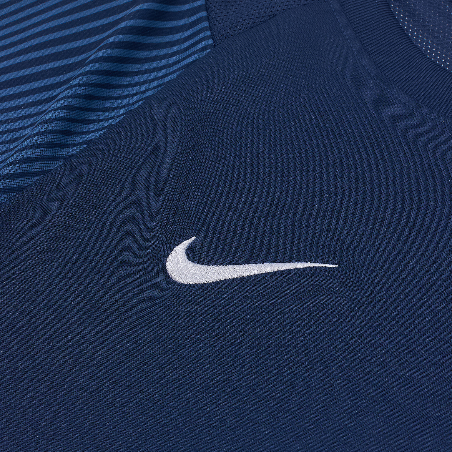 Футболка тренировочная подростковая Nike Academy II HV8168-410