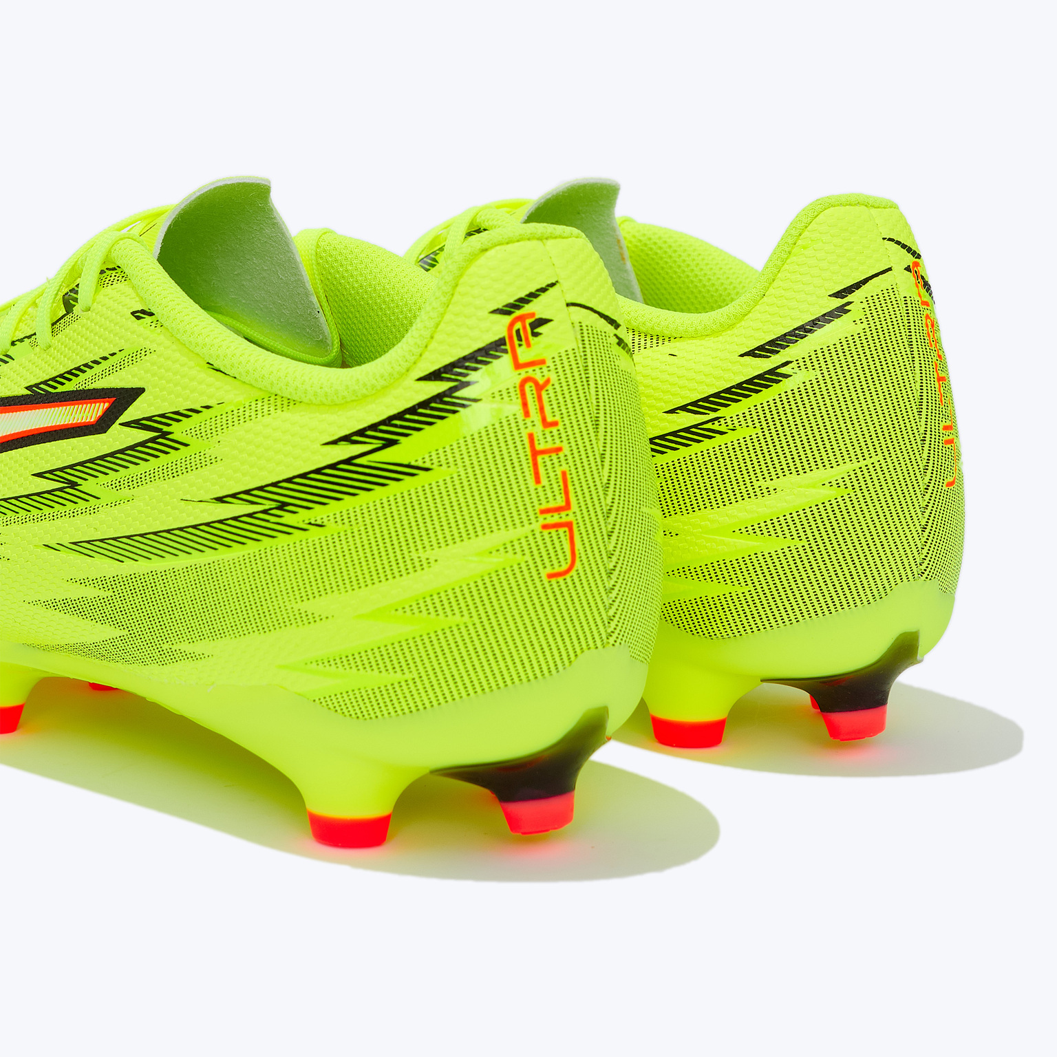 Бутсы Puma Ultra 6 Play FG/MG 10870401