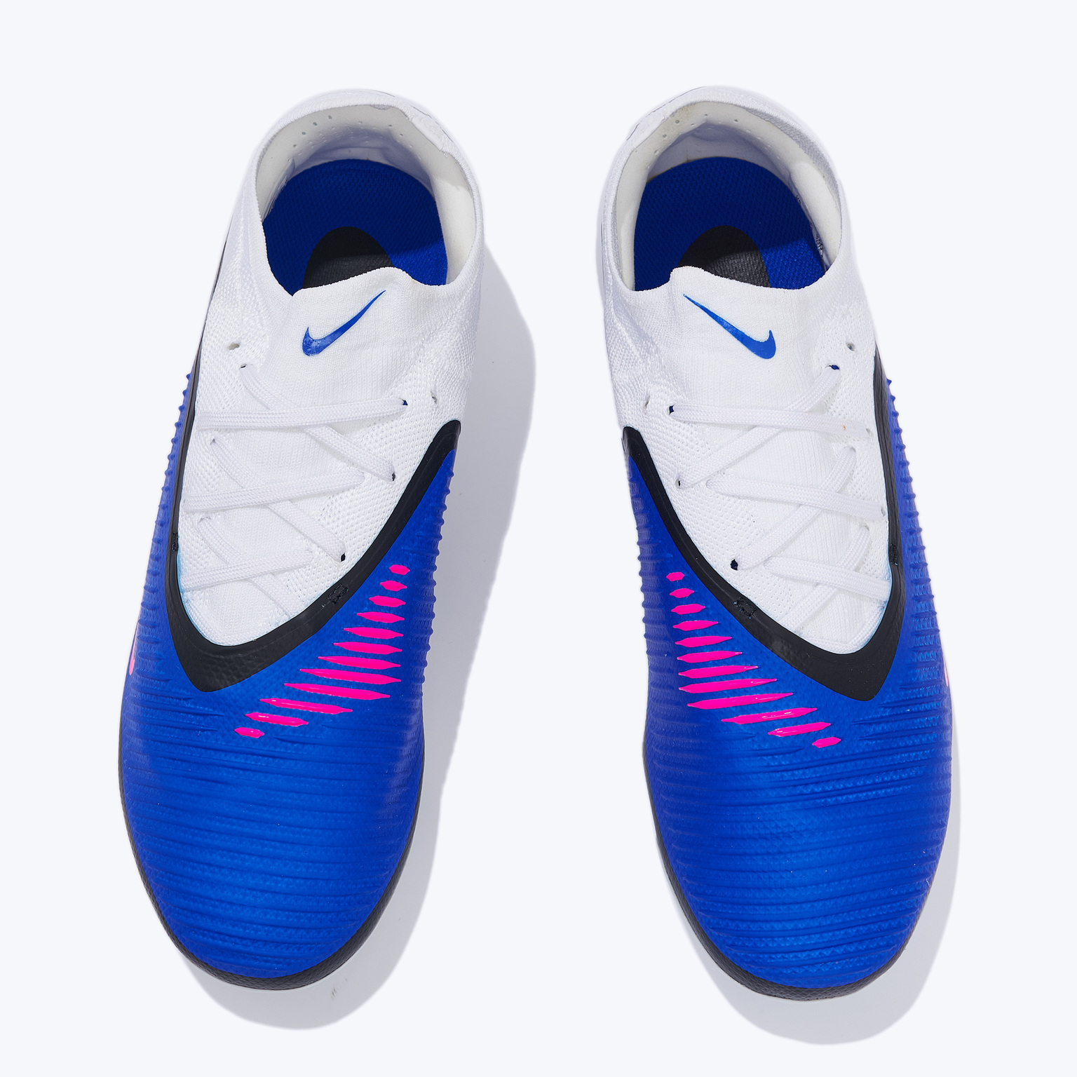 Бутсы Nike Phantom 6 Low Pro FG HJ4122-446