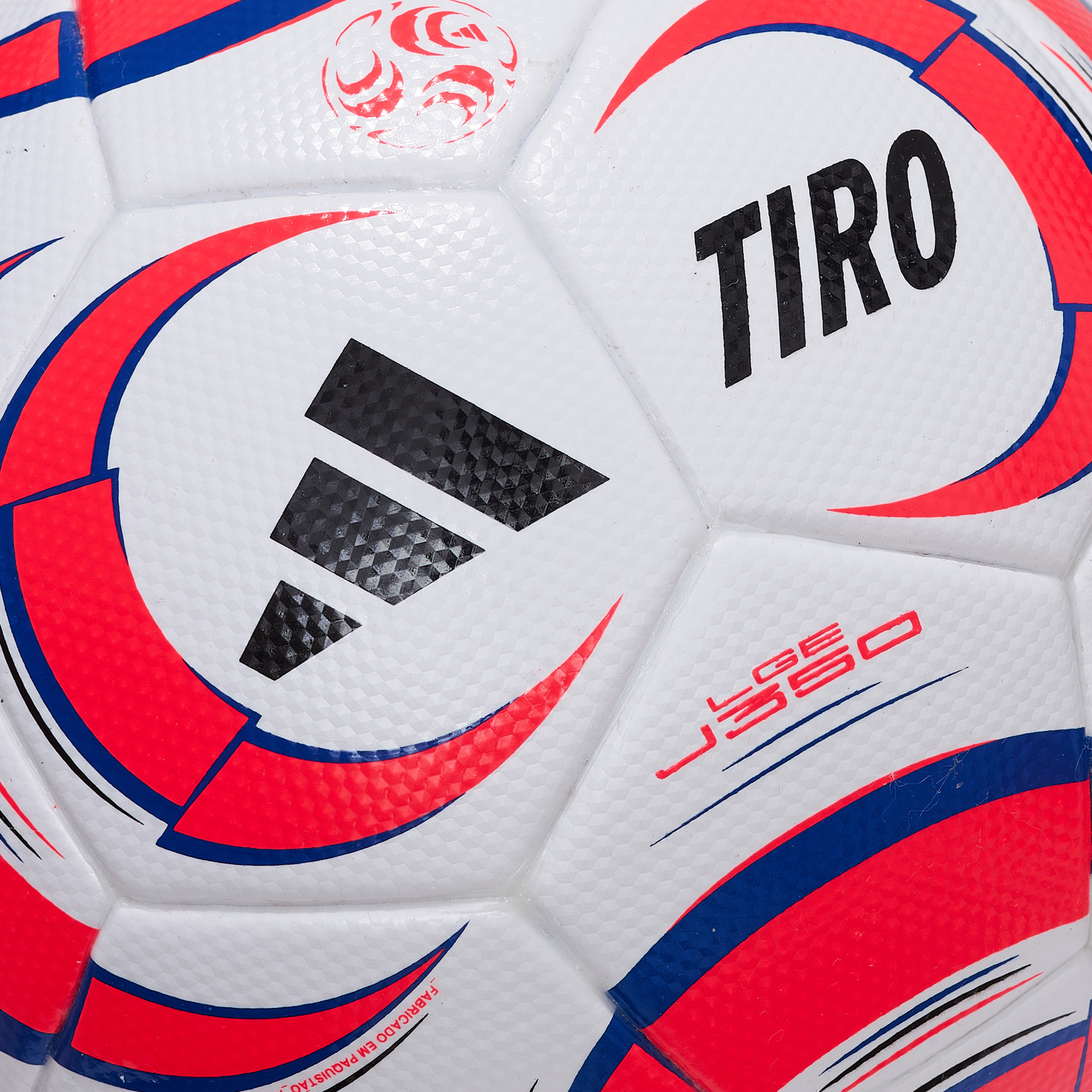 Облегченный футбольный мяч Adidas Tiro LGE J350 JW1525