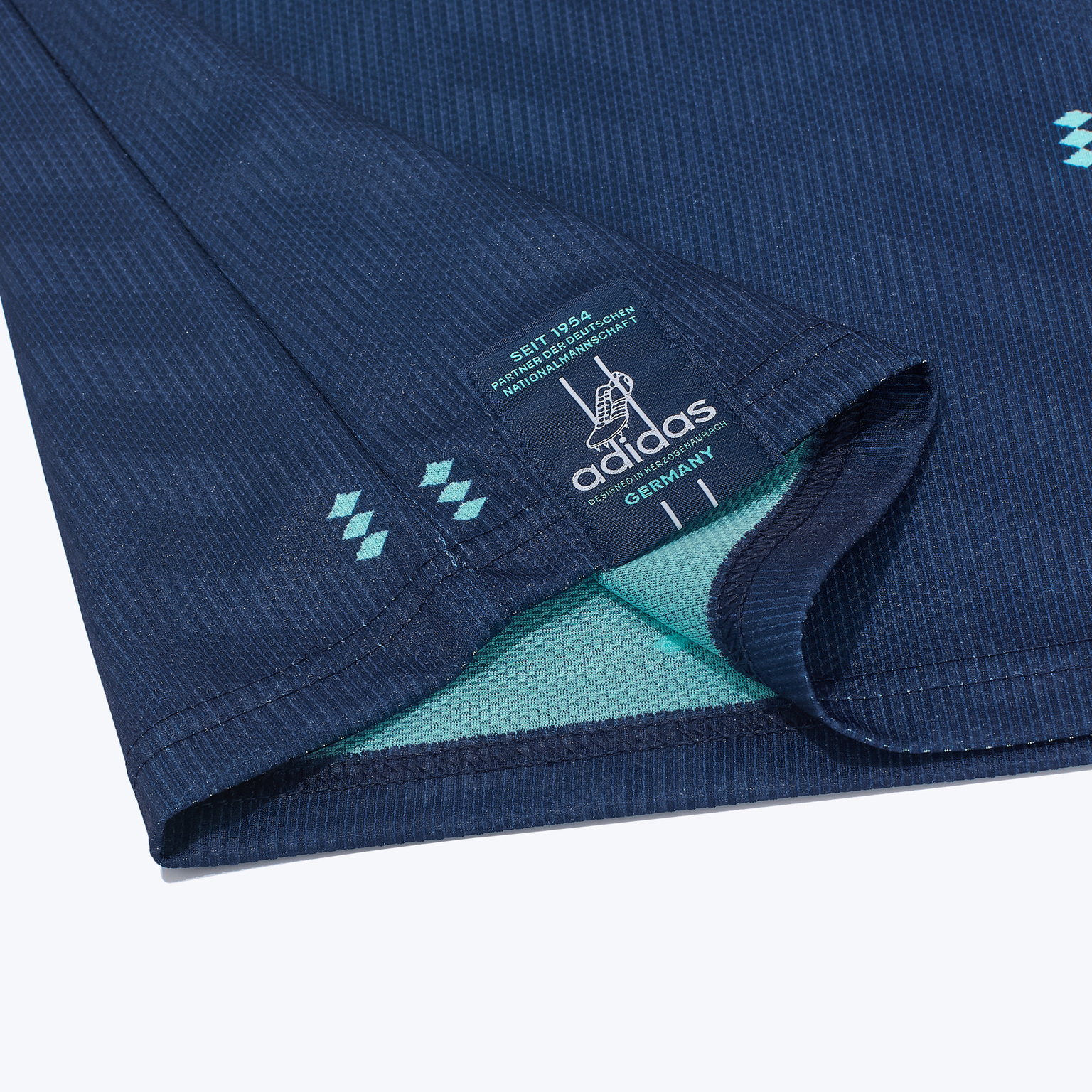 Футболка игровая выездная Adidas сборной Германии JN2074