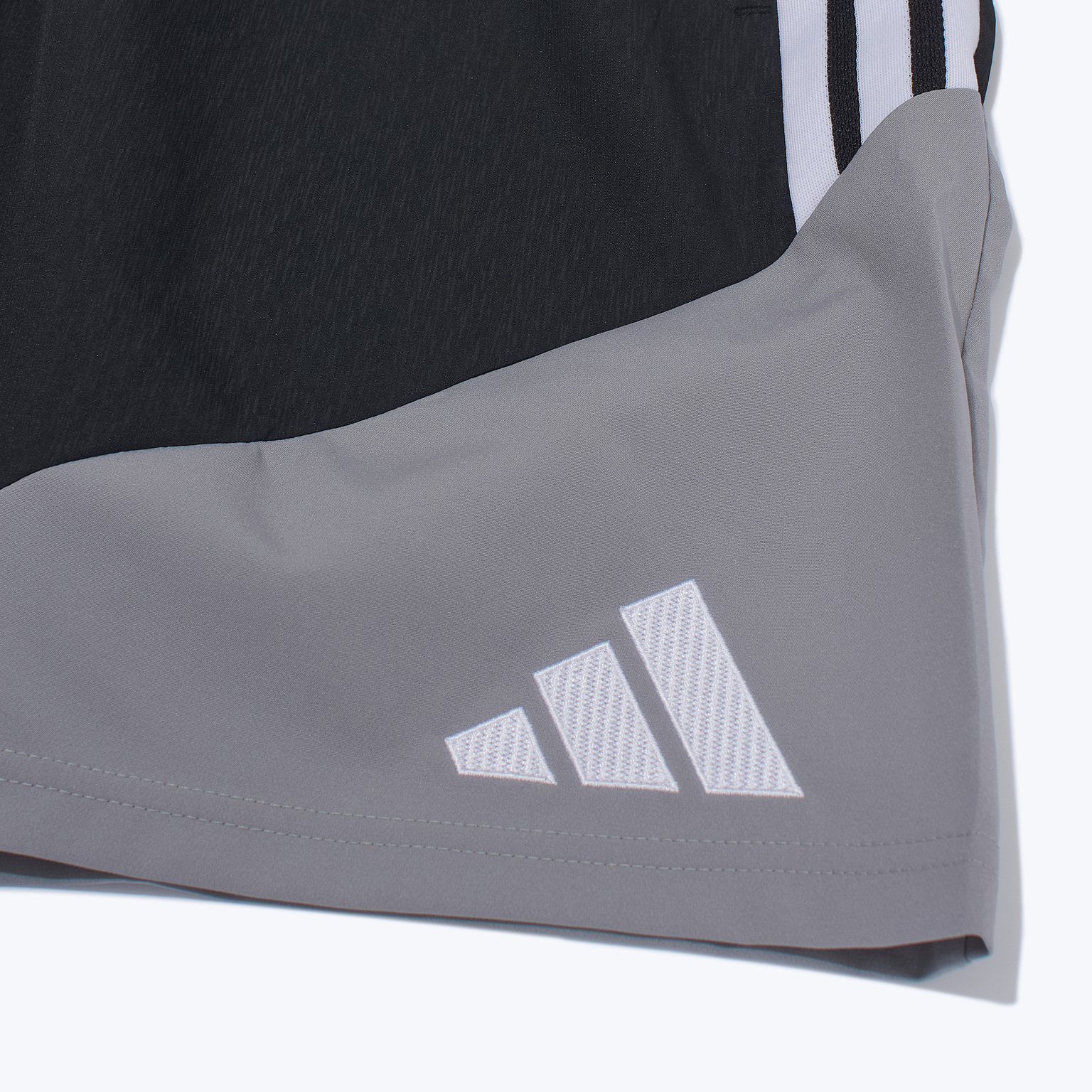 Шорты тренировочные Adidas Tiro26 KB0177
