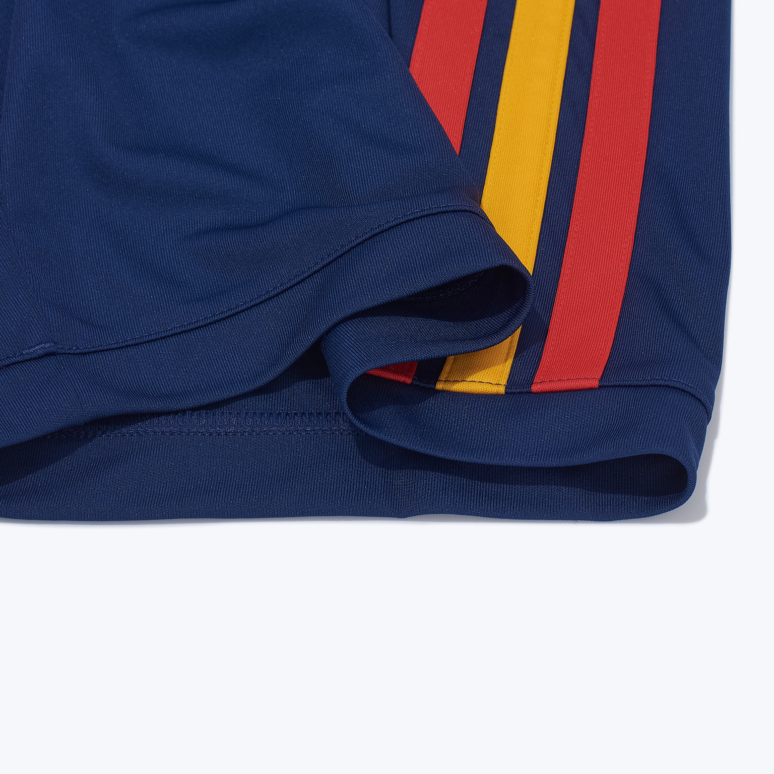 Шорты домашние подростковые Adidas сборной Испании JZ5760