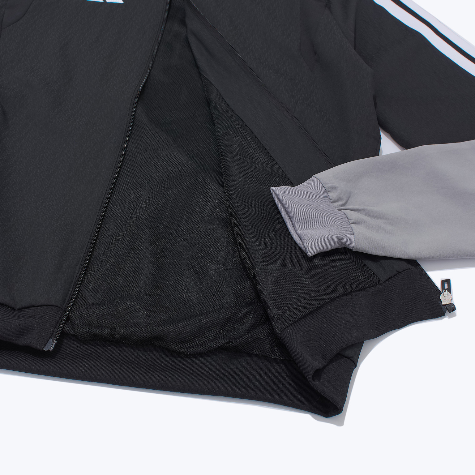 Ветровка Adidas Tiro26 JJ3030