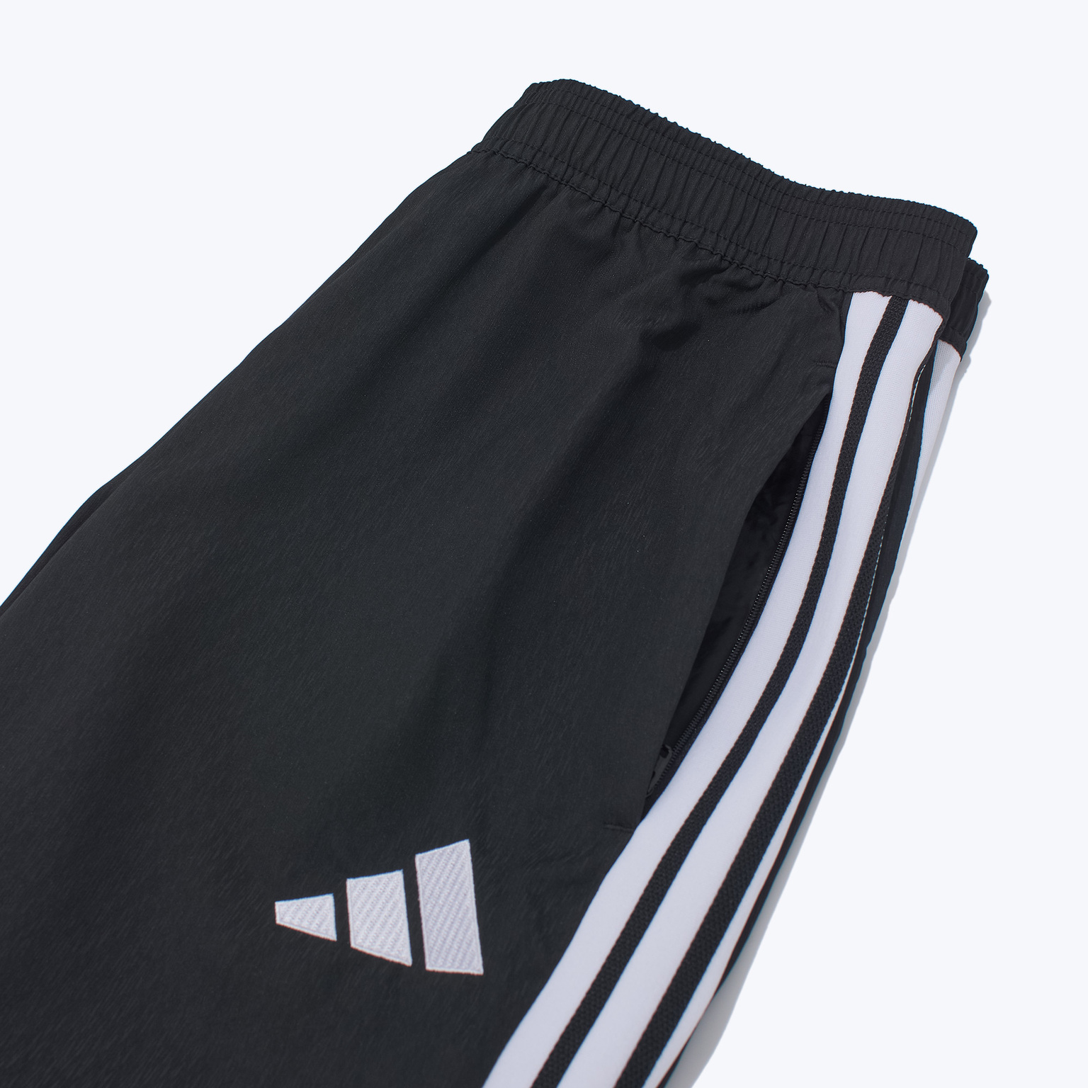 Брюки тренировочные Adidas Tiro26 JJ3025