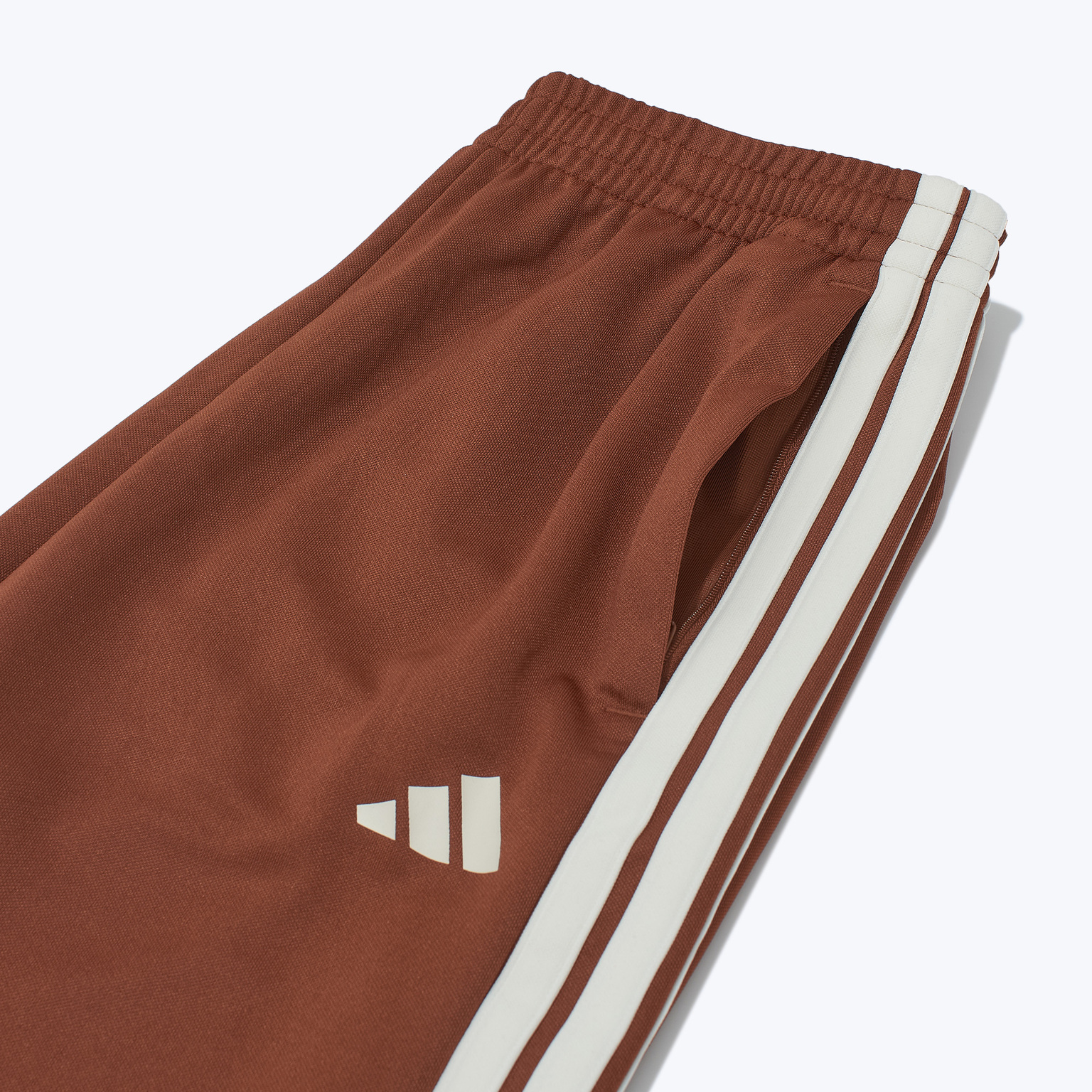 Брюки Adidas House of Tiro x Common Goal KA9162