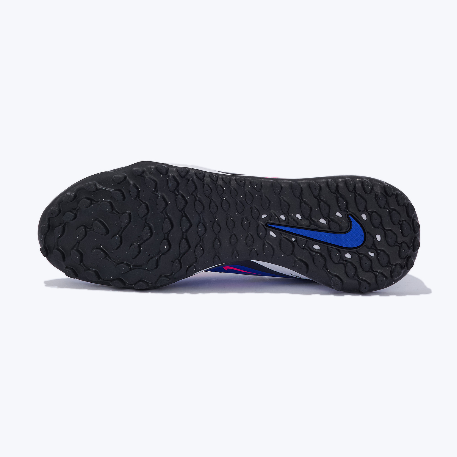 Шиповки Nike Phantom 6 Low Academy TF HQ2325-446