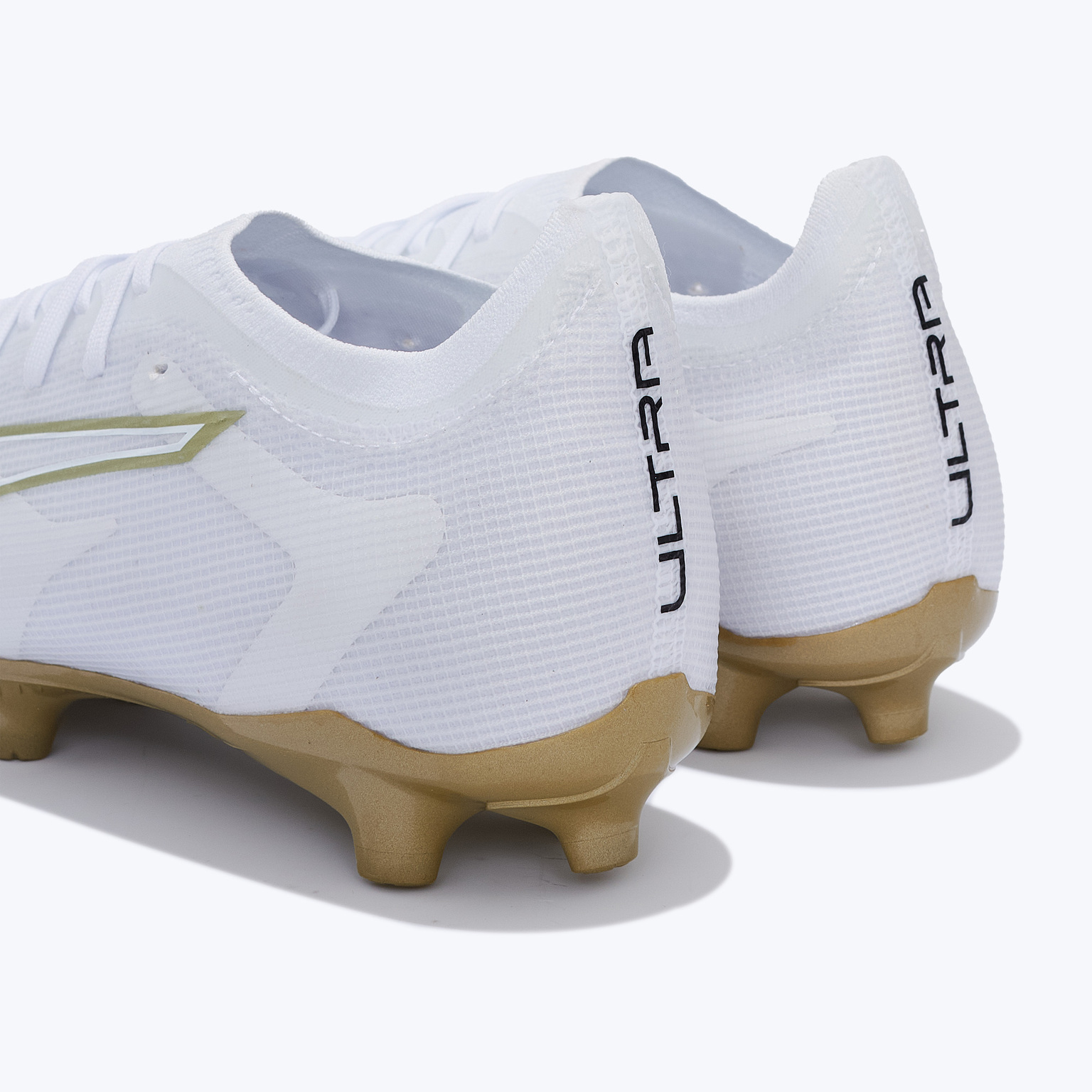 Бутсы Puma Ultra 6 Match FG/MG 10868704