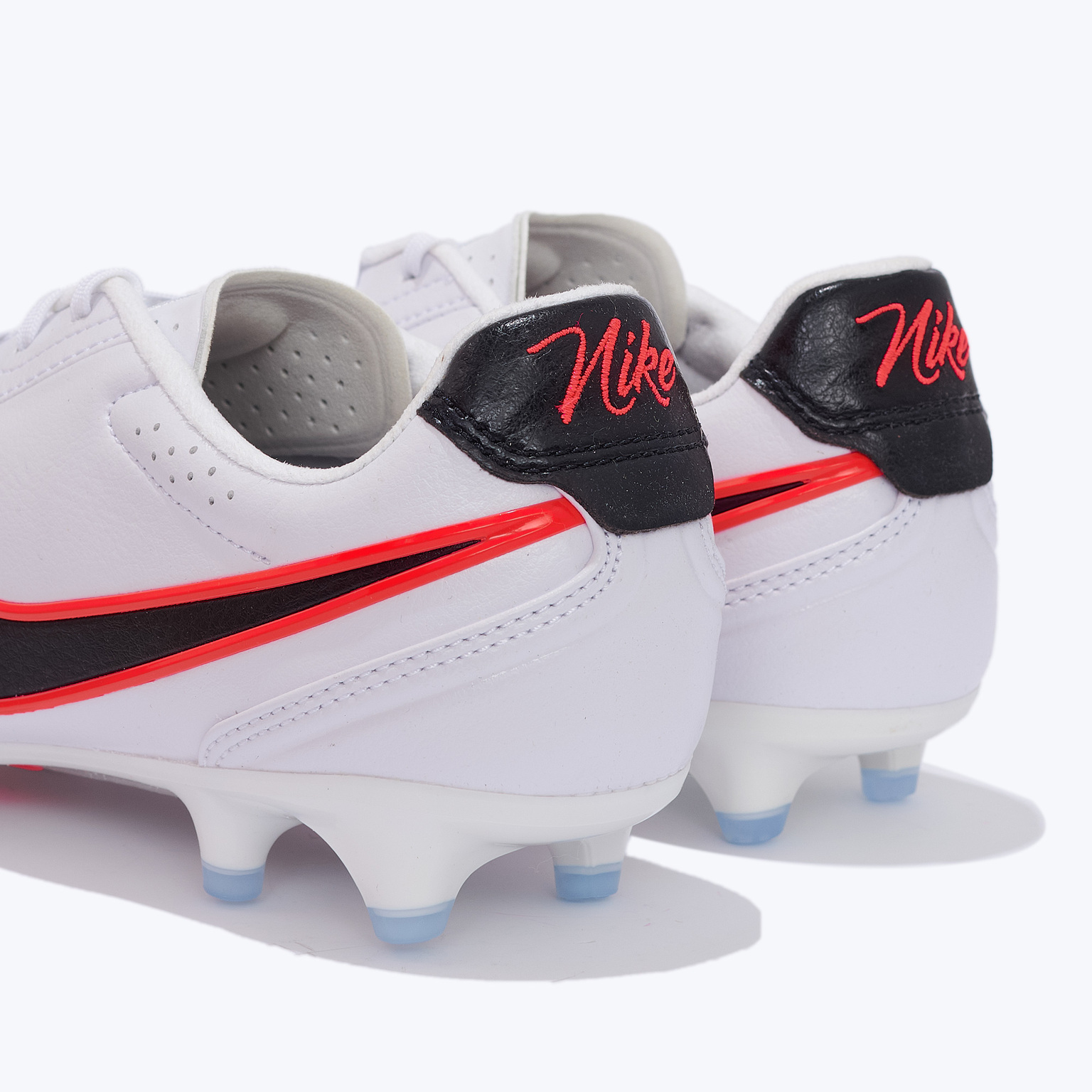 Бутсы Nike Tiempo Ligera Pro FG HQ3158-106