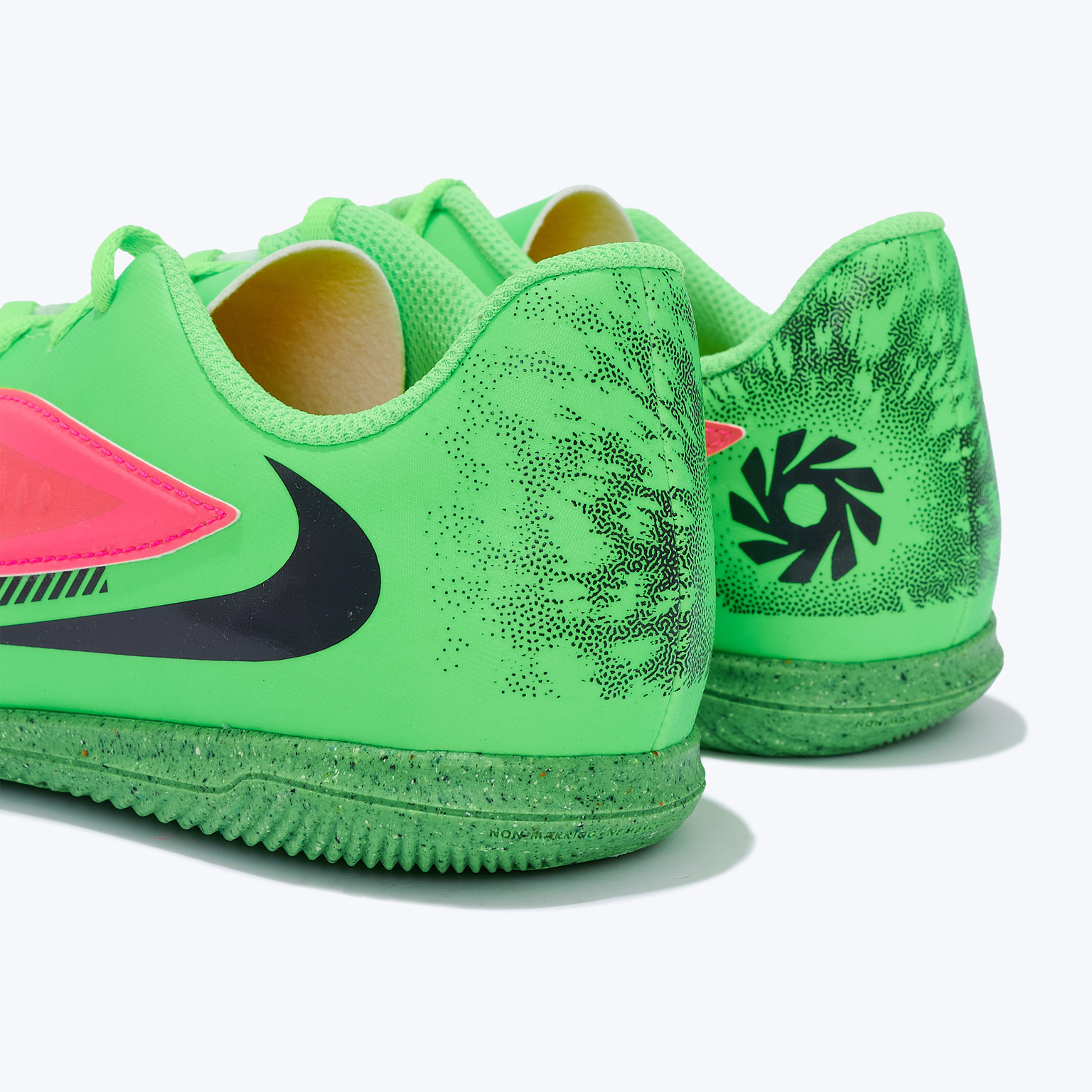 Футзалки детские Nike Phantom Low Club Erling Haaland IC IH1803-603