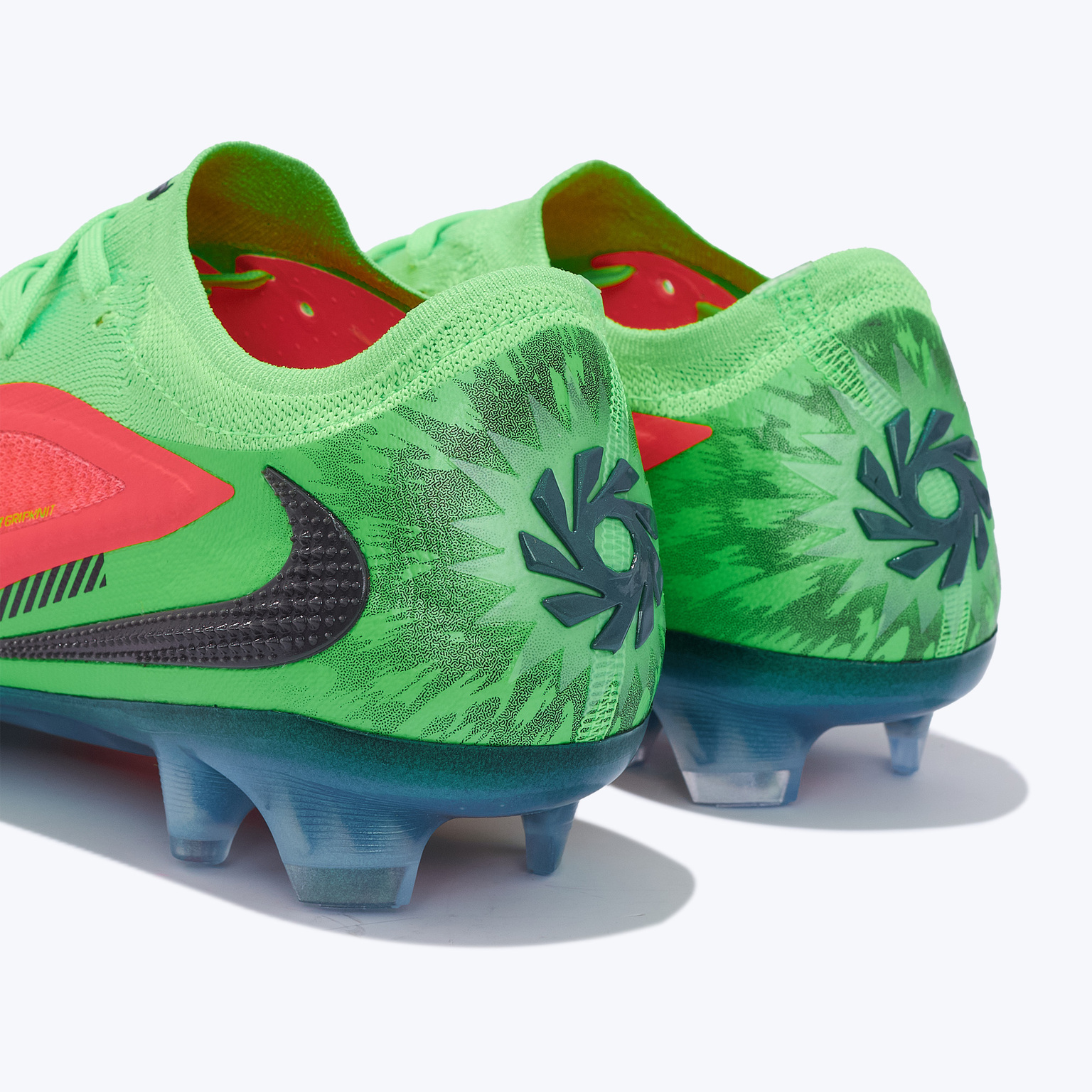 Бутсы Nike Phantom 6 Elite Low x Haaland FG HQ2332-603