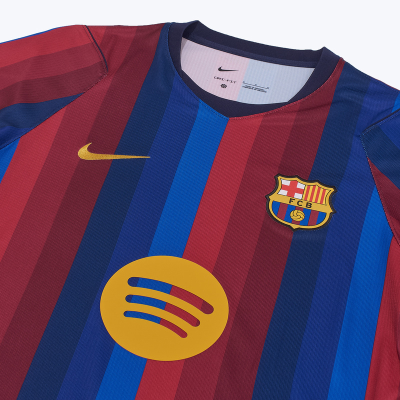 Футболка игровая домашняя Nike Barcelona сезон 2026/27