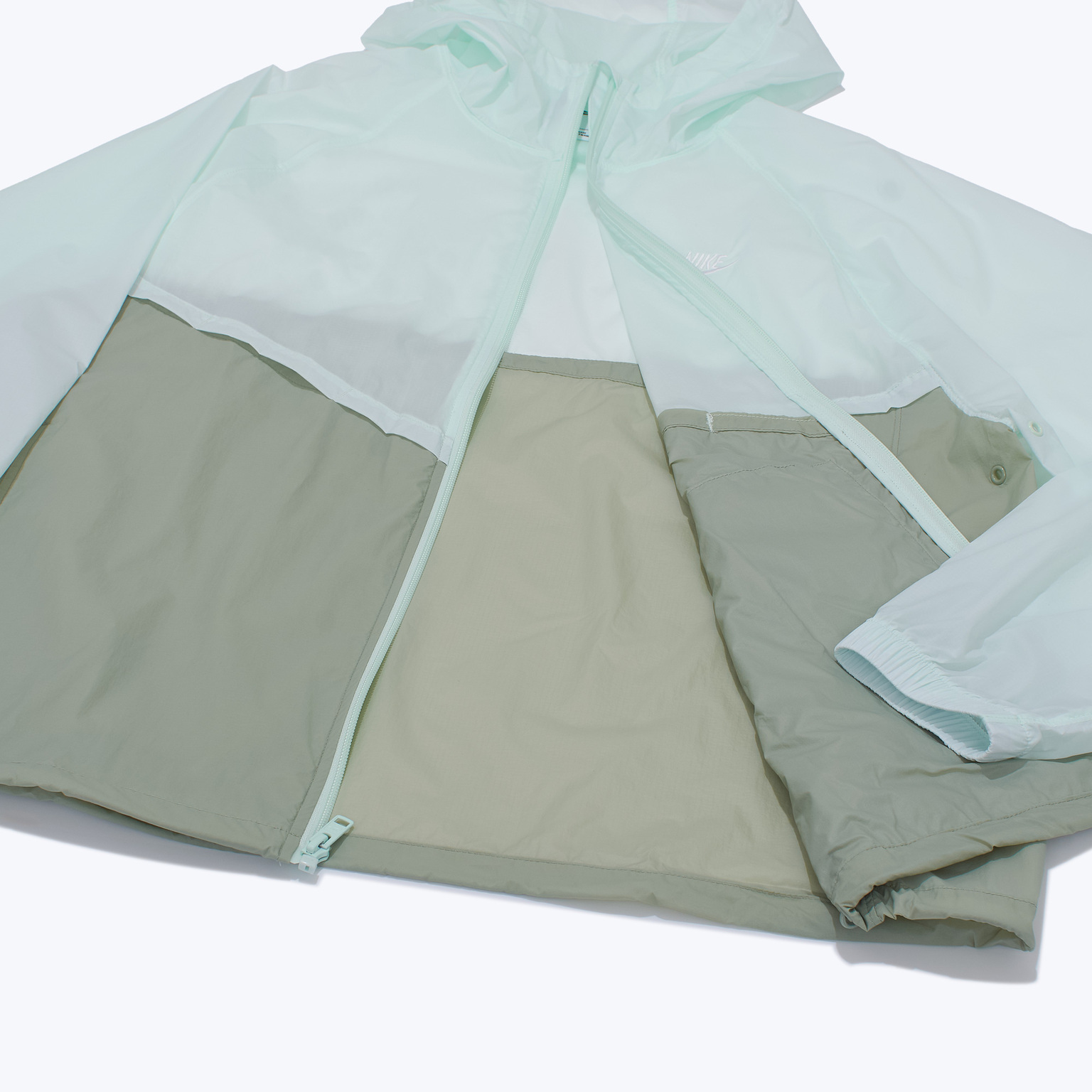 Ветровка Nike Unlined IO9627-394