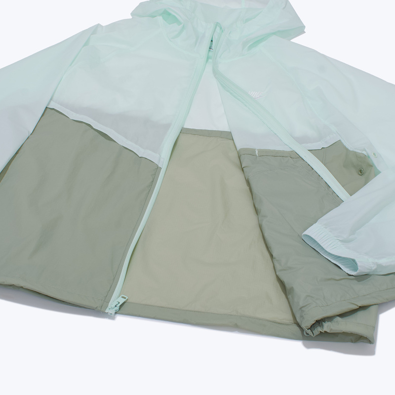 Ветровка Nike Unlined IO9627-394