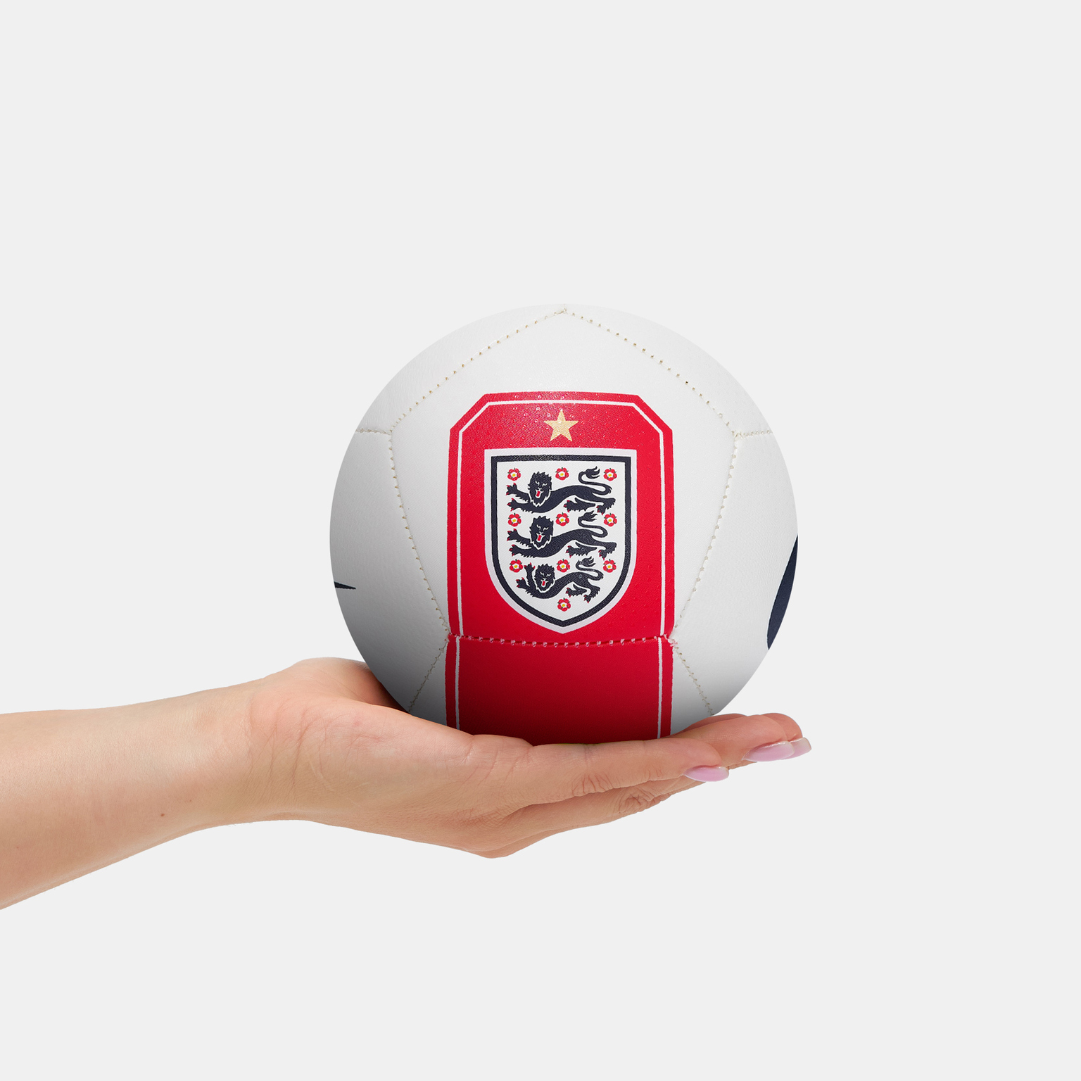 Сувенирный мяч Nike Skills сборной Англии IQ7542-100