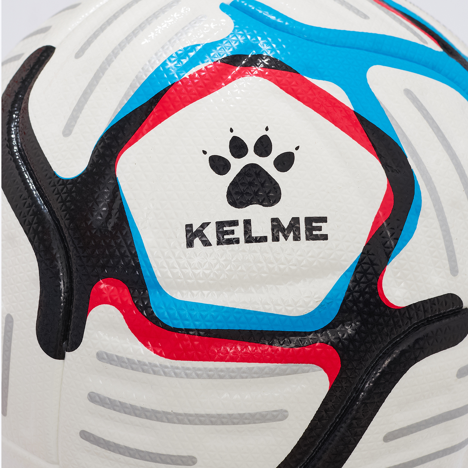 Официальный футбольный мяч Kelme RPL 2026/27