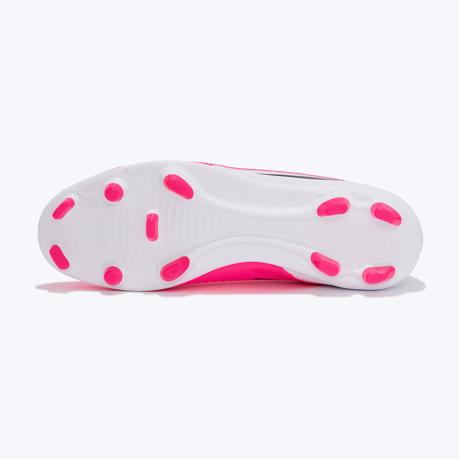 Бутсы Nike Phantom 6 Low Club FG/MG IQ2161-900