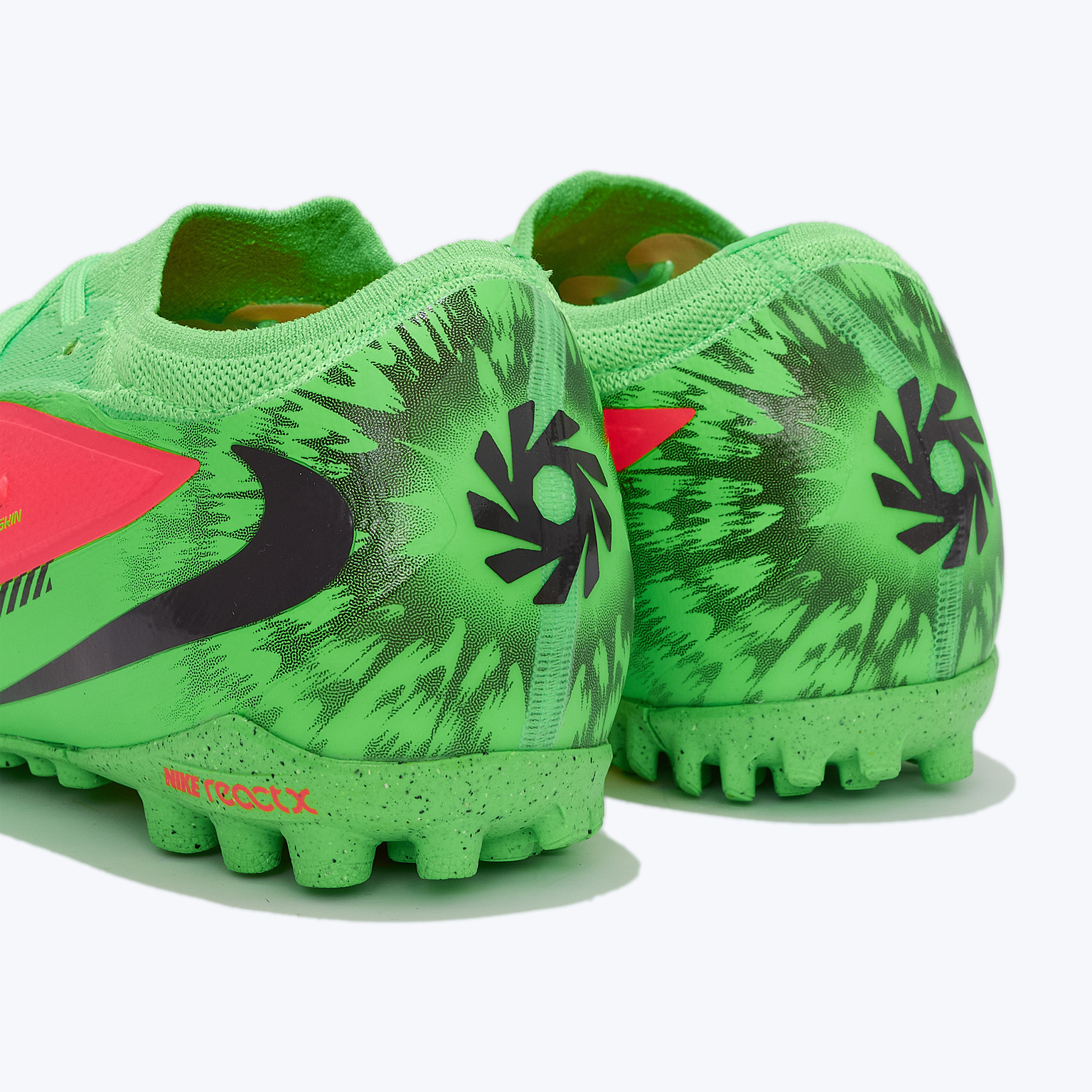 Шиповки Nike Phantom 6 Low Pro Erling Haaland TF IH1788-603