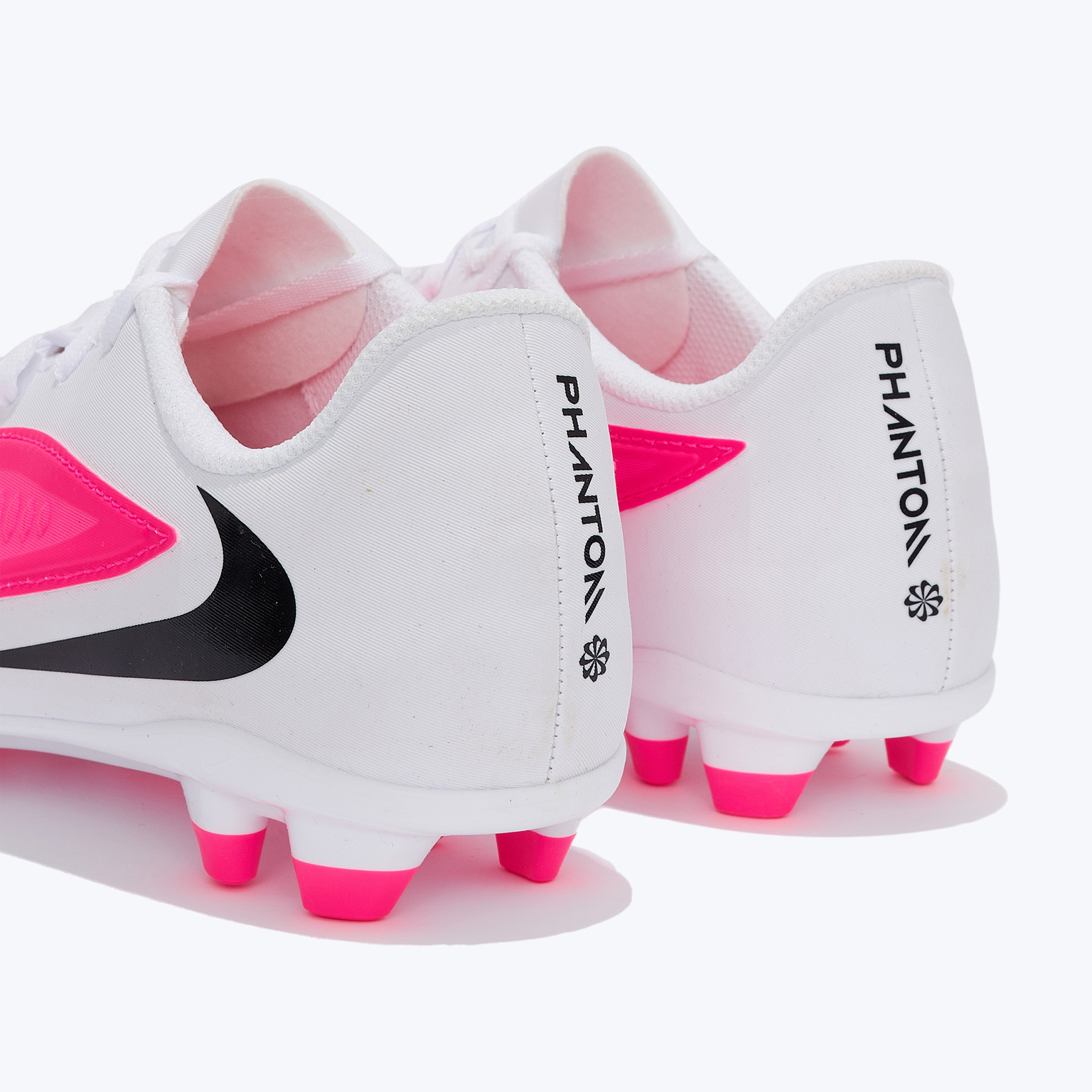 Бутсы детские Nike Phantom 6 Low Club FG/MG IH1800-901