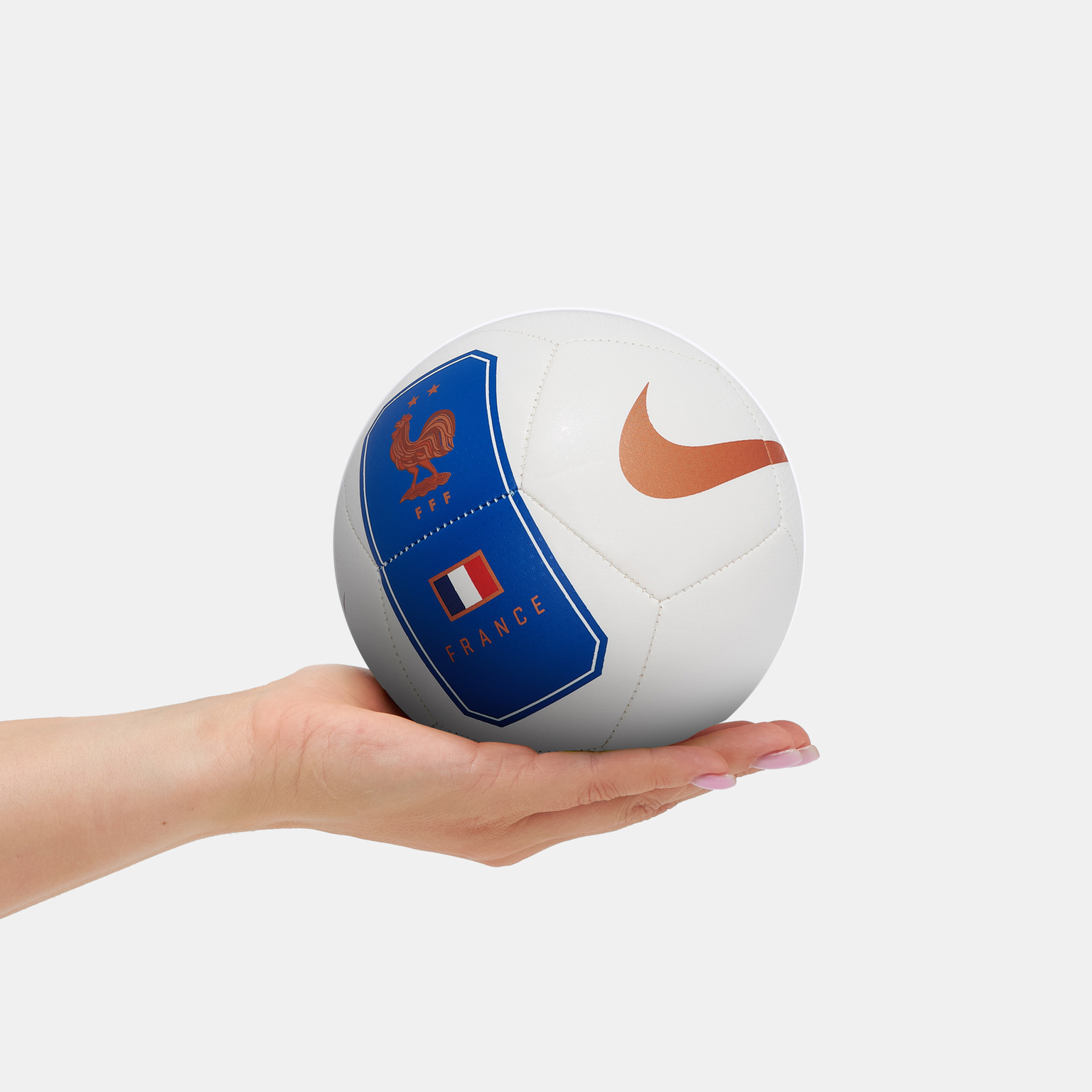 Сувенирный мяч Nike Skills сборной Франции IQ7547-100