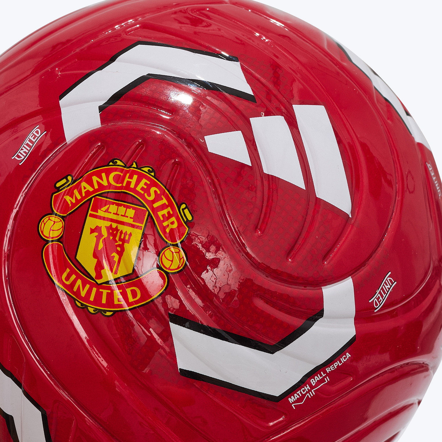 Сувенирный мяч Adidas Manchester United Mini KE5120