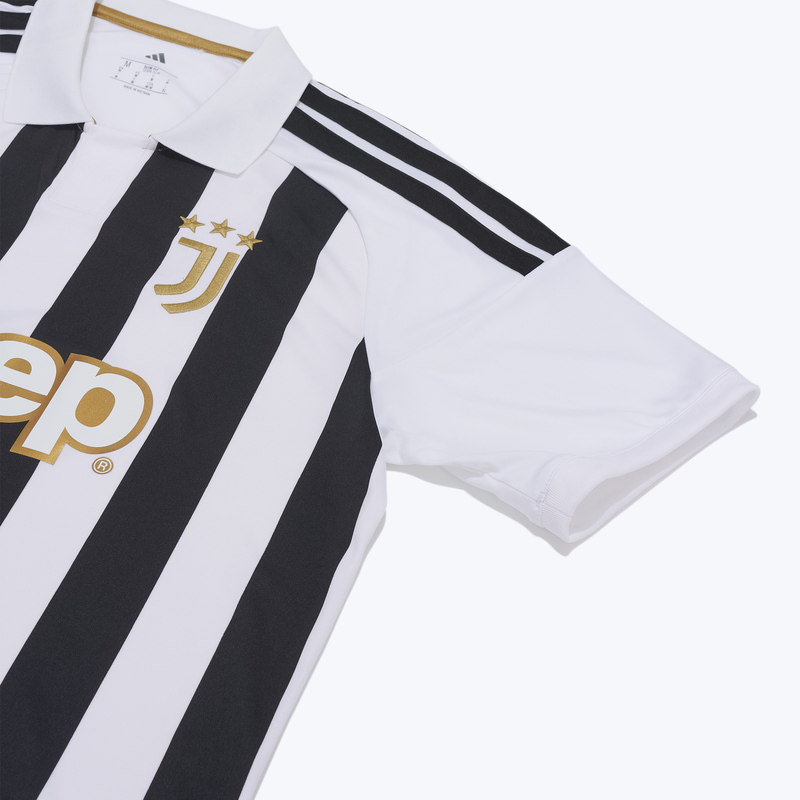 Футболка игровая домашняя Adidas Juventus сезон 2026/27