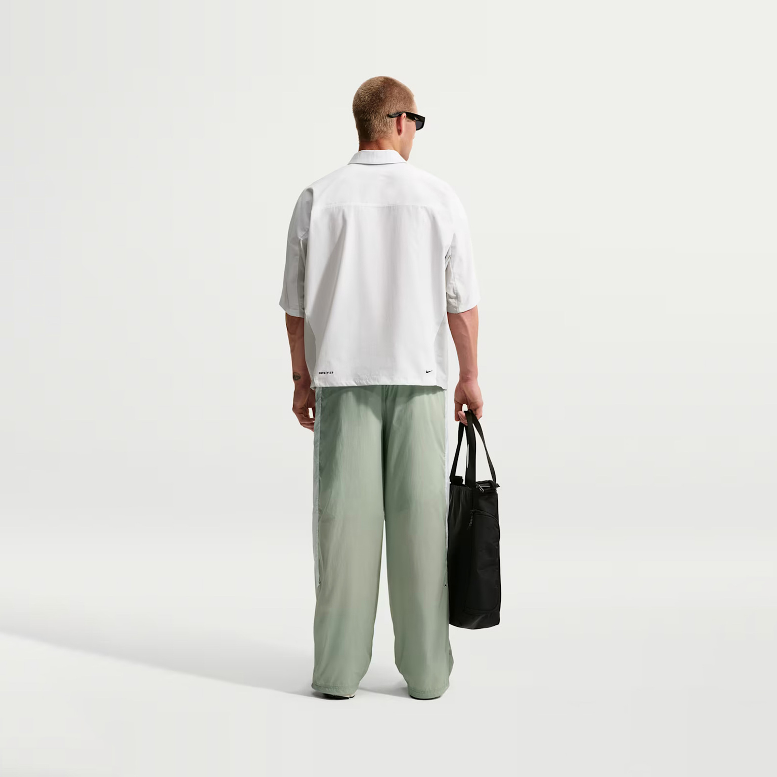Брюки ветрозащитные Nike Lightweight IQ0921-370