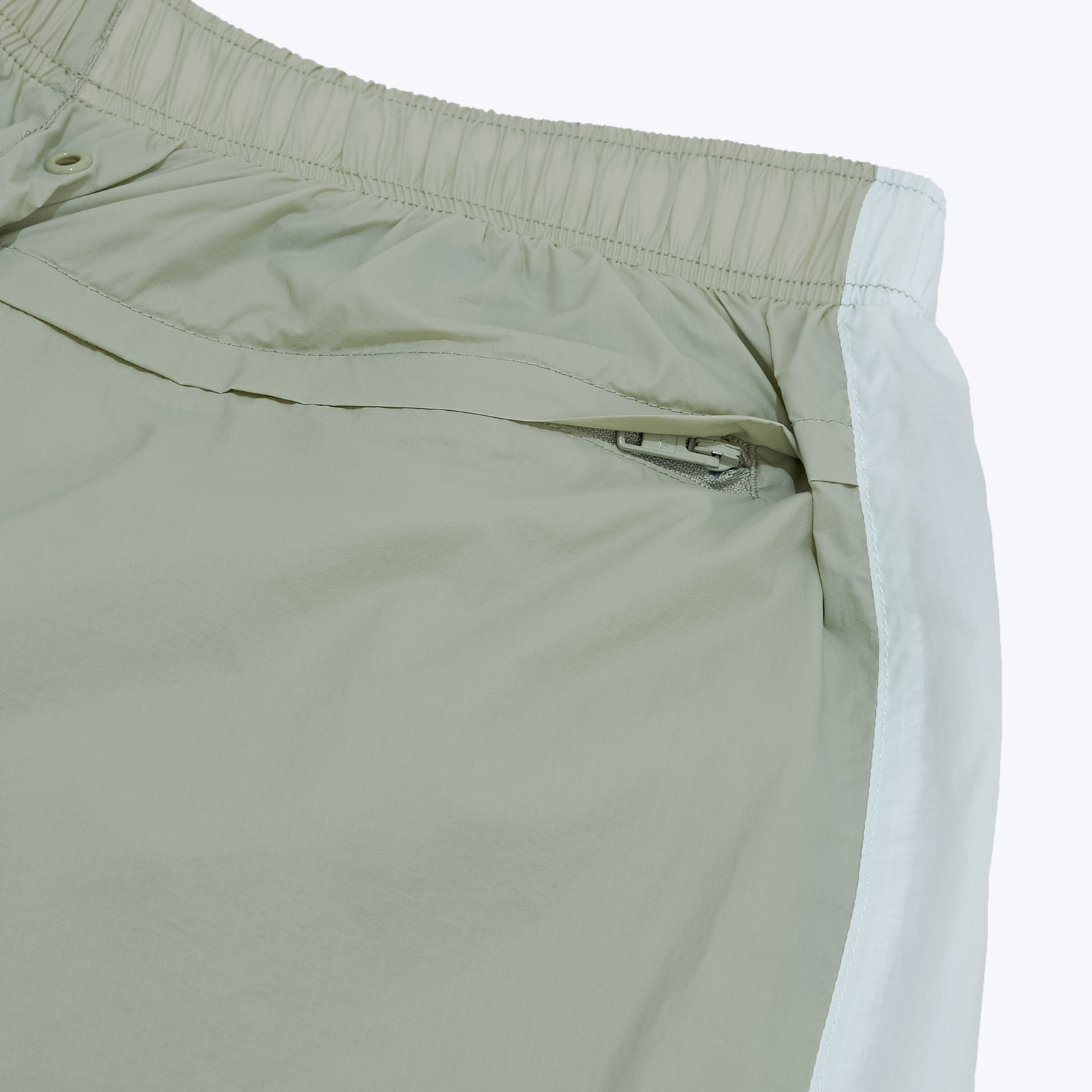 Брюки ветрозащитные Nike Lightweight IQ0921-370