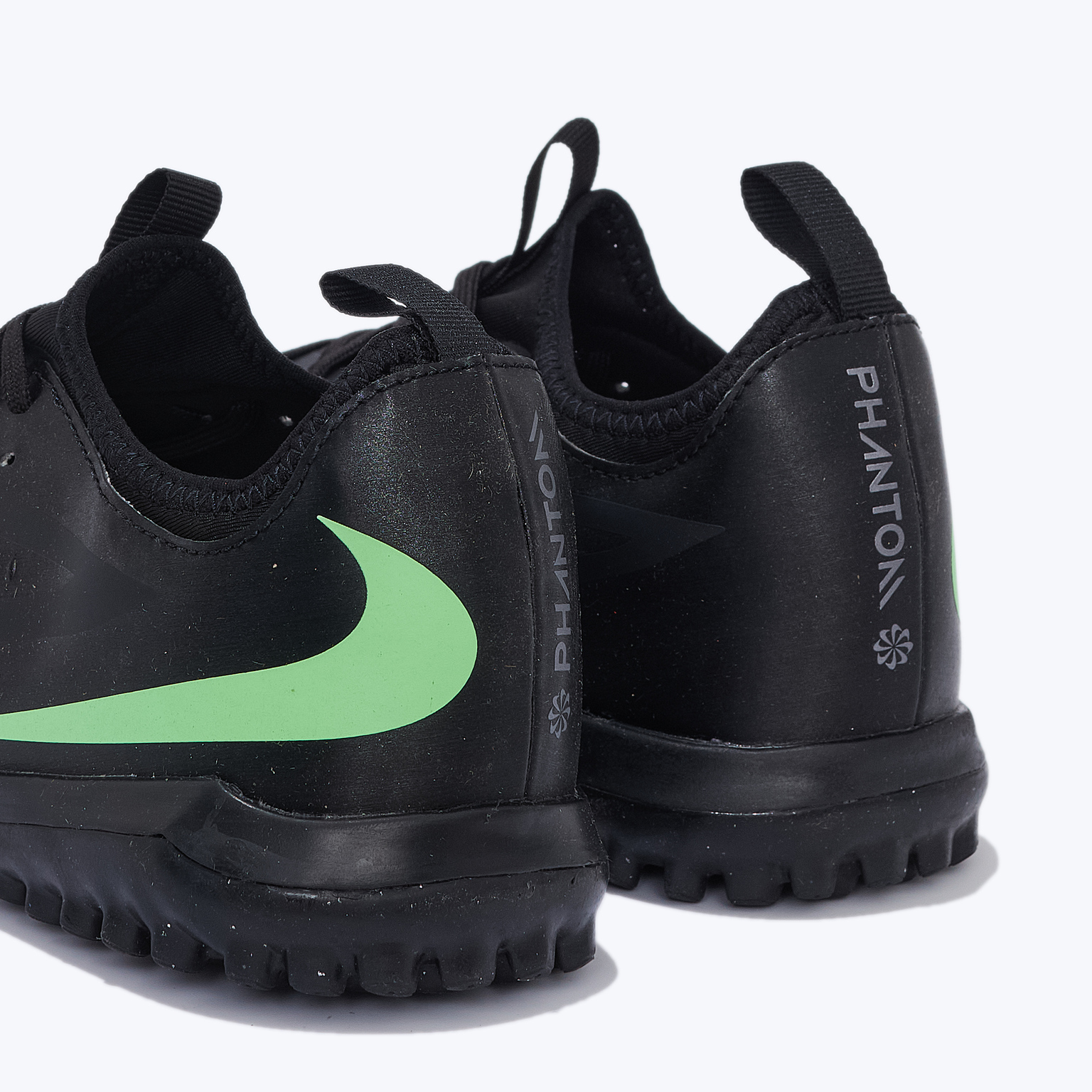Шиповки детские Nike Phantom 6 Low Academy TF HQ2038-001