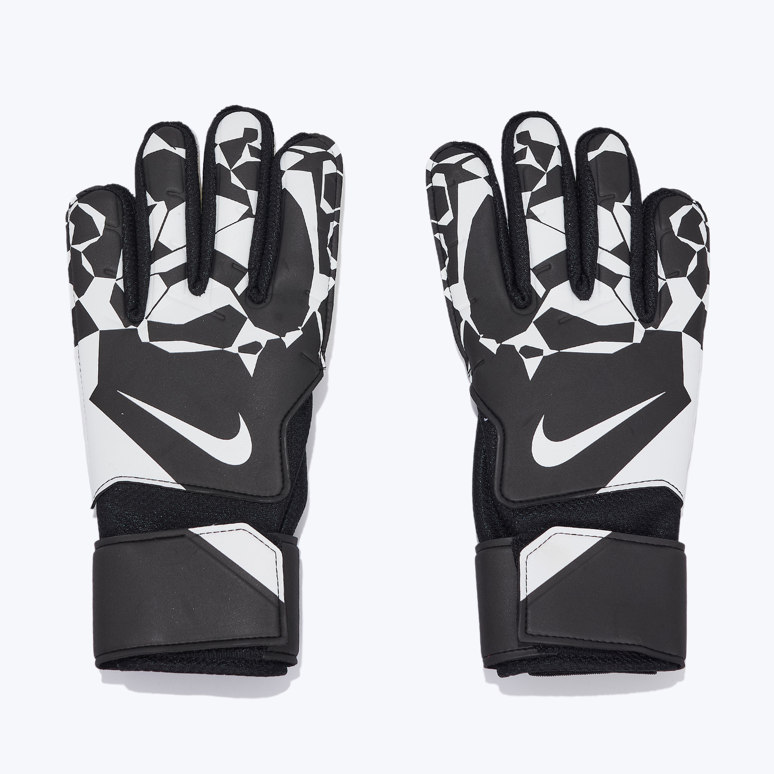 Перчатки вратарские Nike Match HQ0257-010