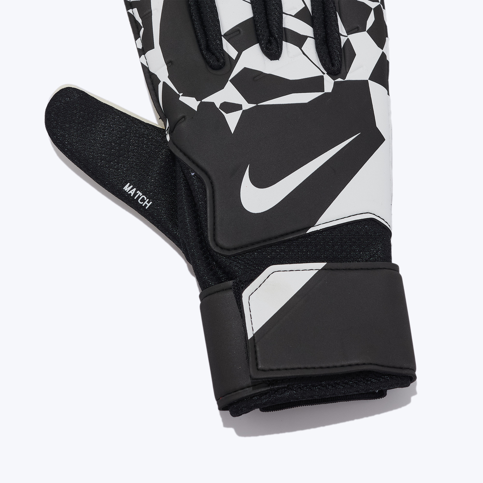 Перчатки вратарские Nike Match HQ0257-010