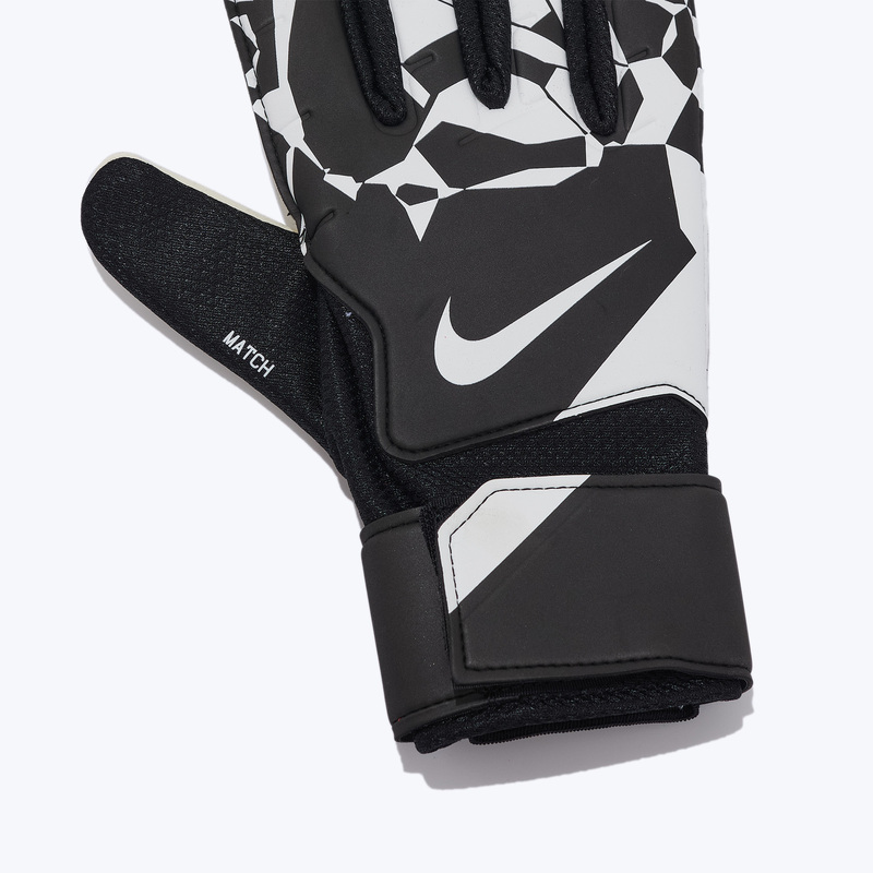 Перчатки вратарские Nike Match HQ0257-010