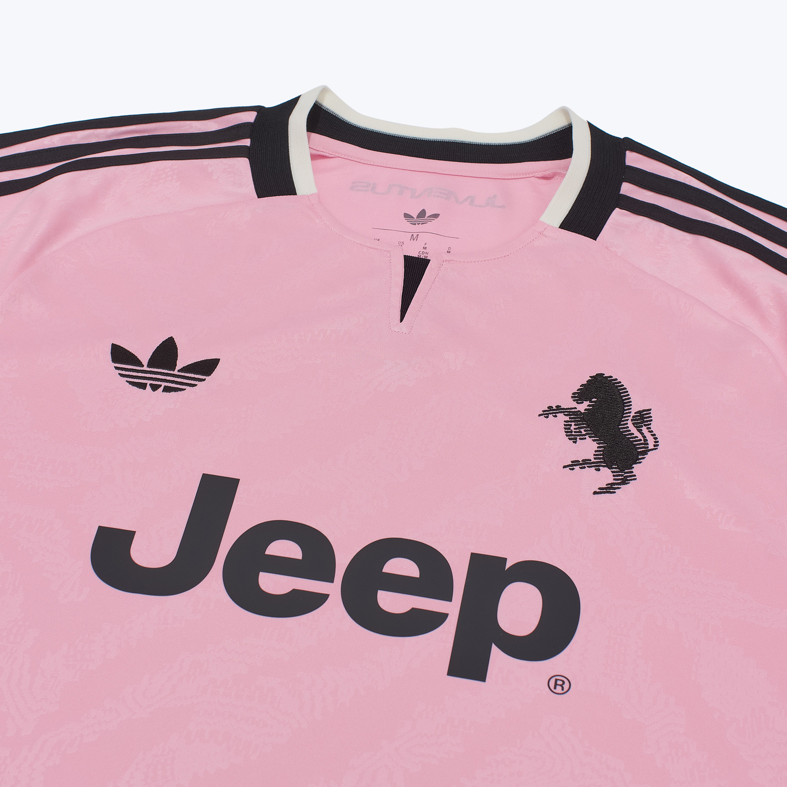 Футболка игровая выездная Adidas Juventus сезон 2026/27