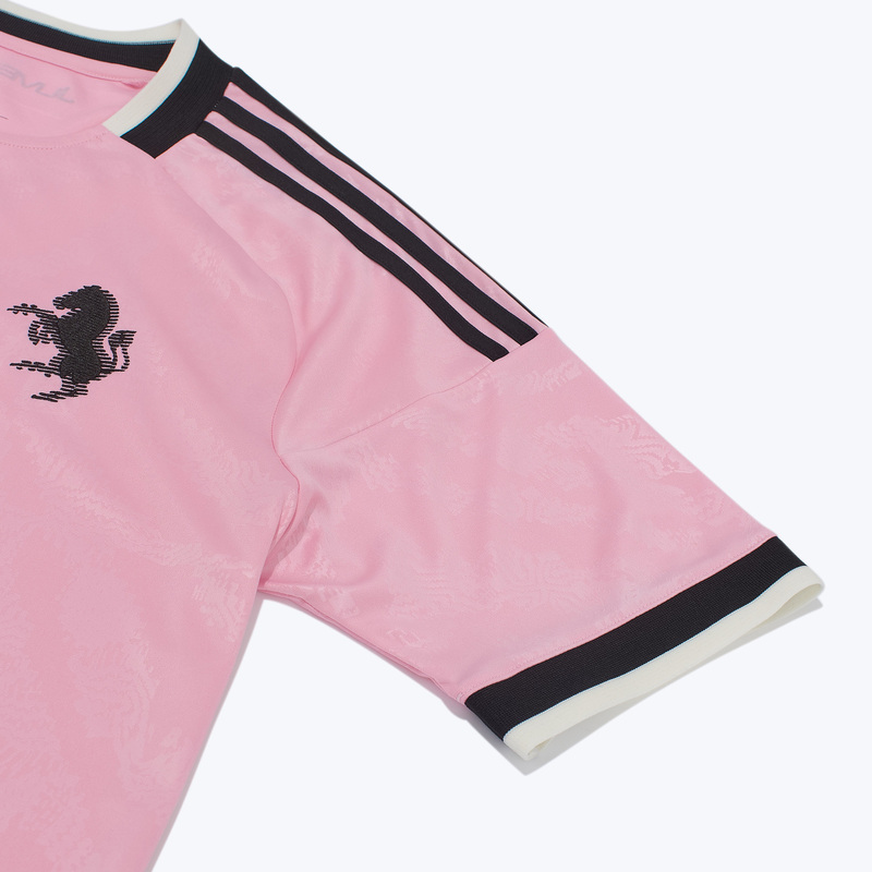 Футболка игровая выездная Adidas Juventus сезон 2026/27