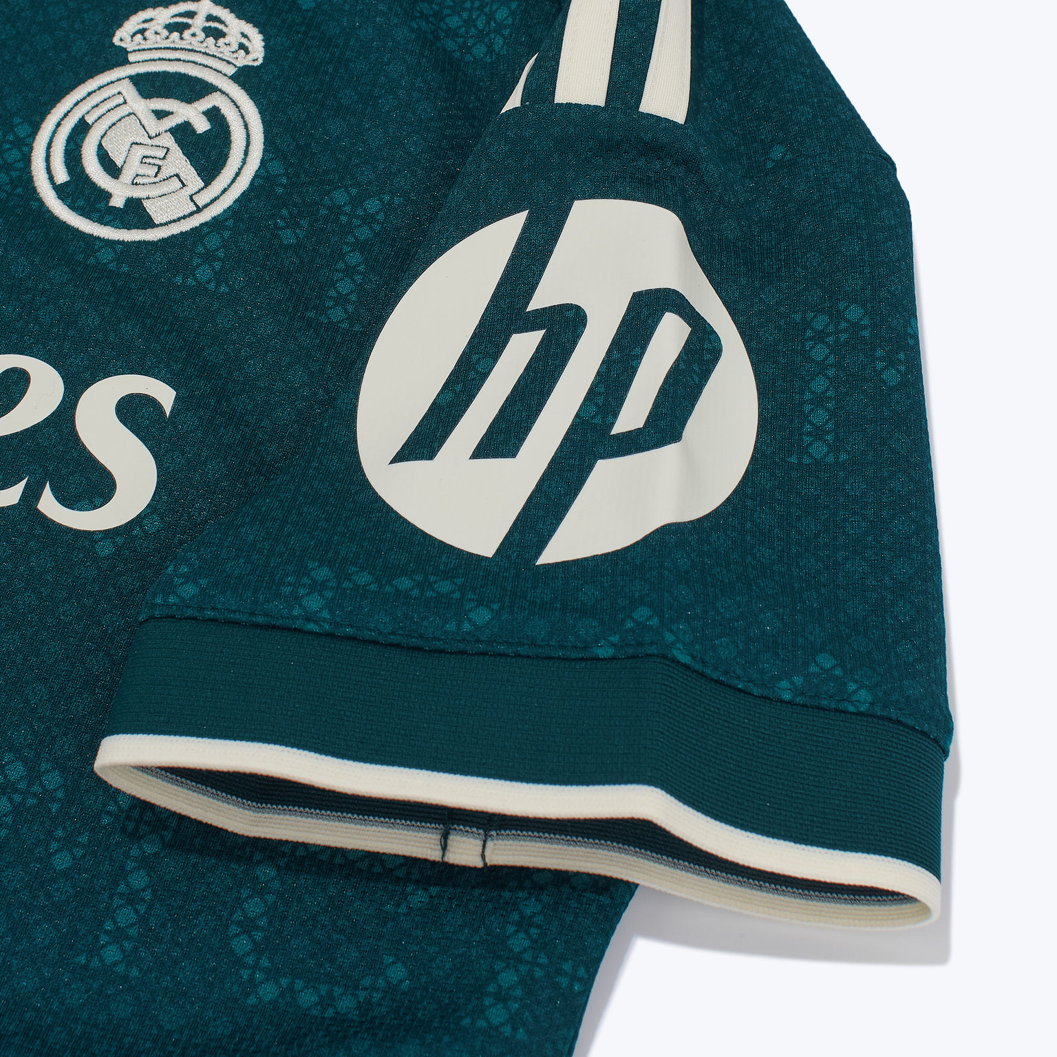 Подростковая выездная игровая футболка Adidas Real Madrid сезон 2026/27