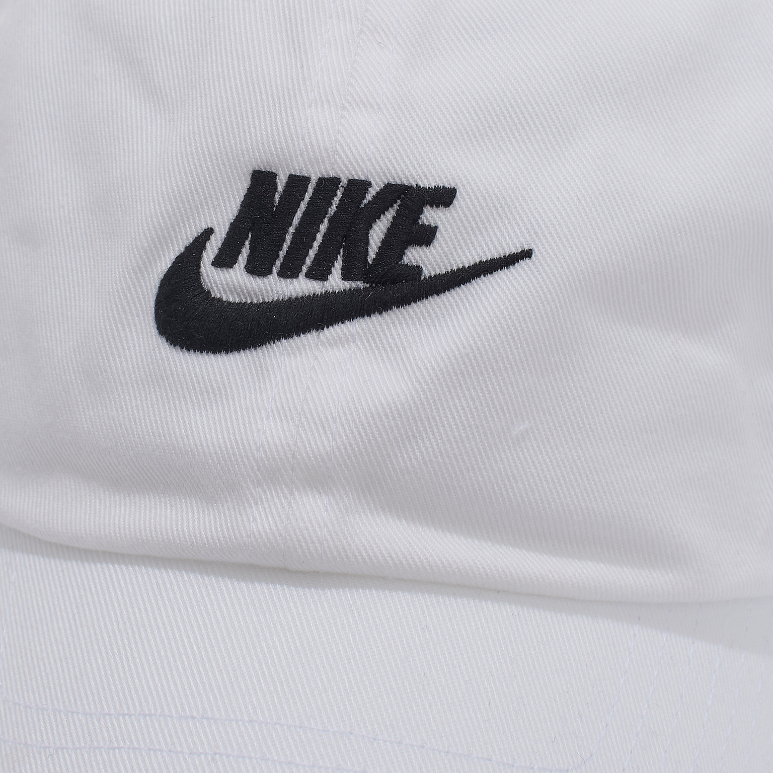 Бейсболка Nike Club Unstructured Futura FB5368-100