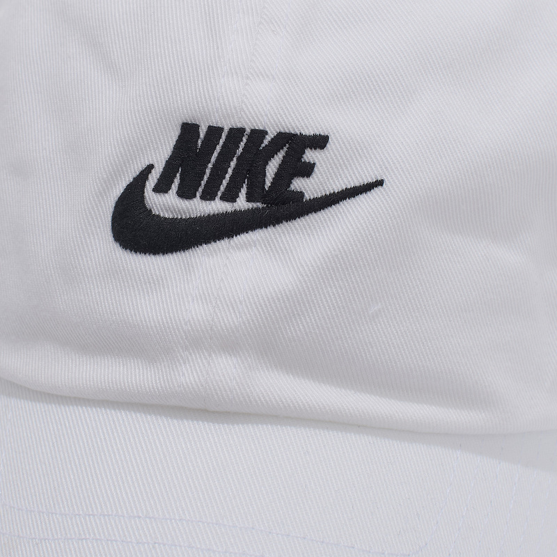 Бейсболка Nike Club Unstructured Futura FB5368-100