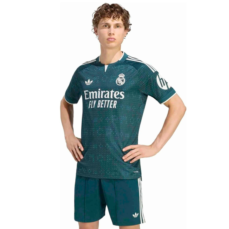 Футболка оригинальная игровая выездная Adidas Real Madrid сезон 2026/27