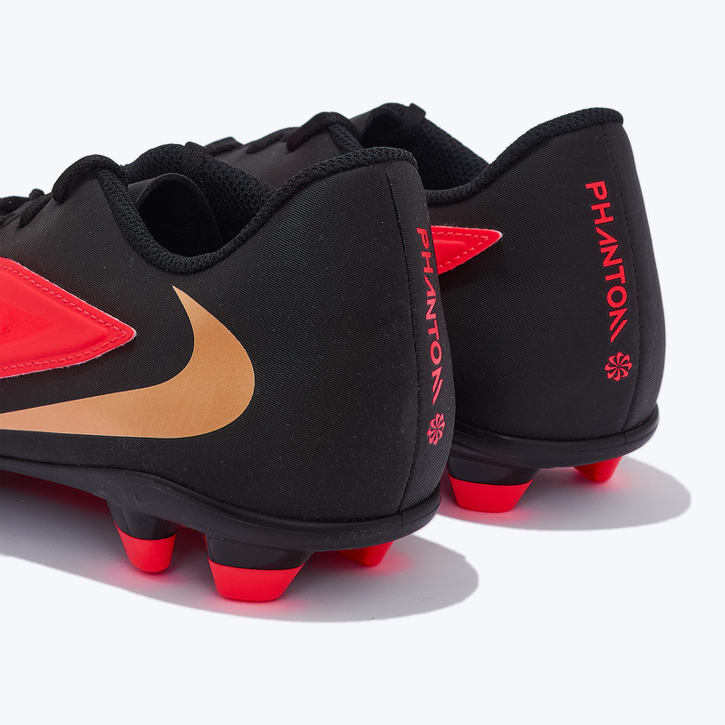 Бутсы Nike Phantom 6 Low Club FG/MG HM8933-600