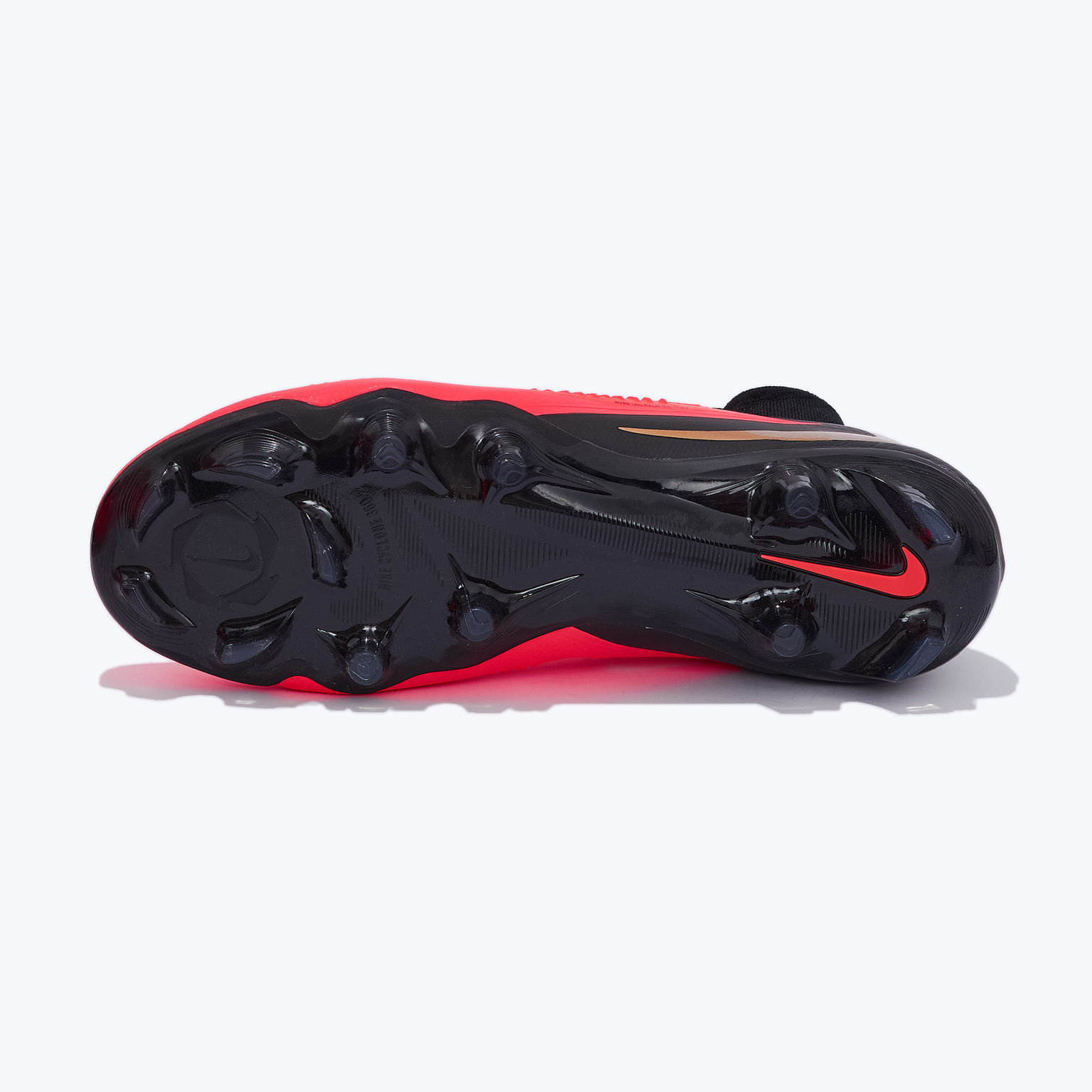 Бутсы Nike Phantom 6 High Pro FG HQ2311-600