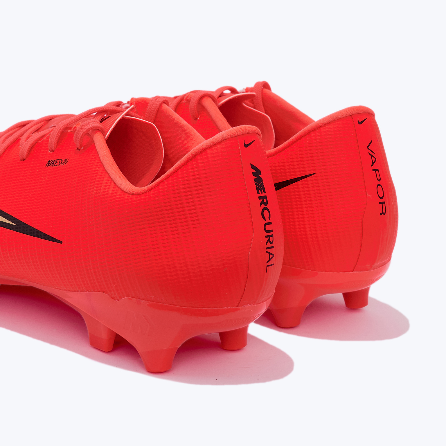 Бутсы Nike Mercurial Vapor 17 Academy FG/MG IF8517-600